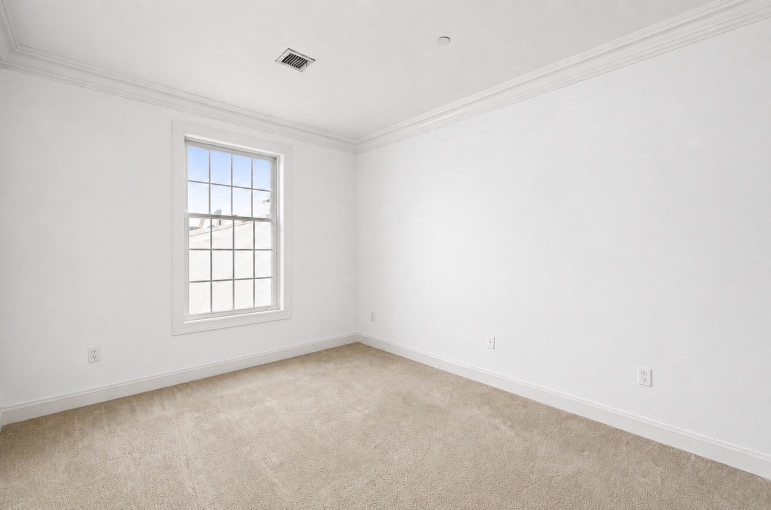 180 EDGEWATER RD Unit: 1B