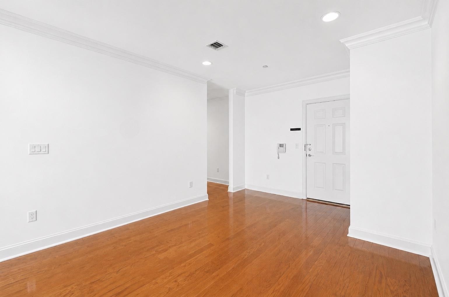 180 EDGEWATER RD Unit: 1B
