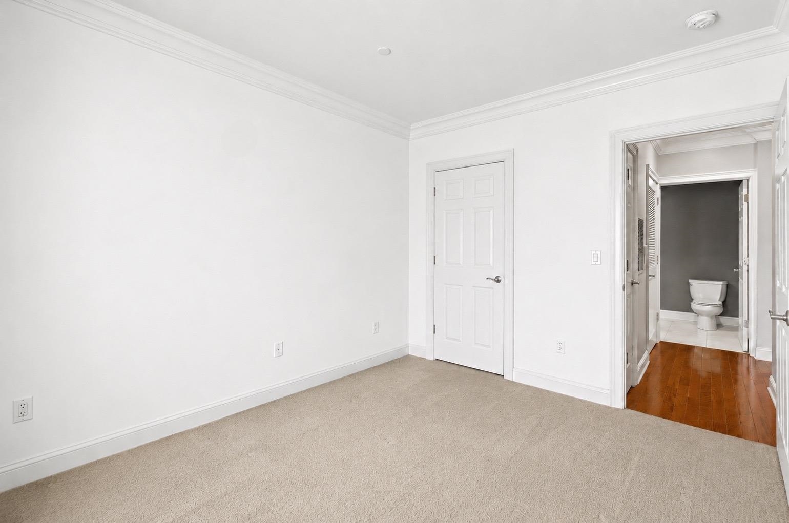 180 EDGEWATER RD Unit: 1B