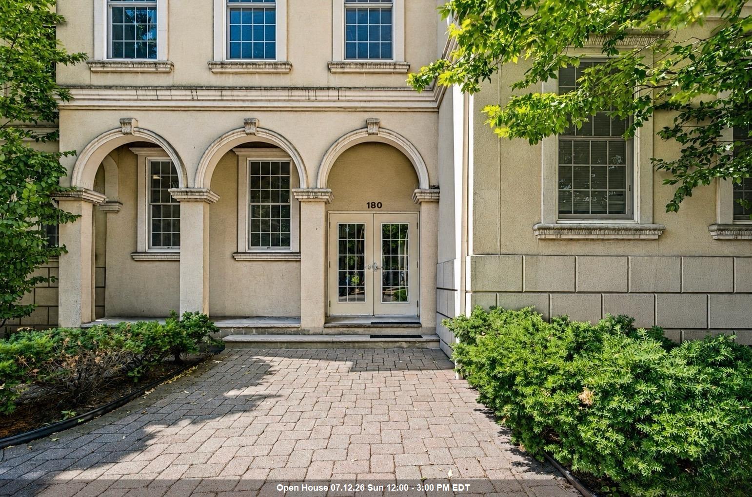 180 EDGEWATER RD Unit: 1B