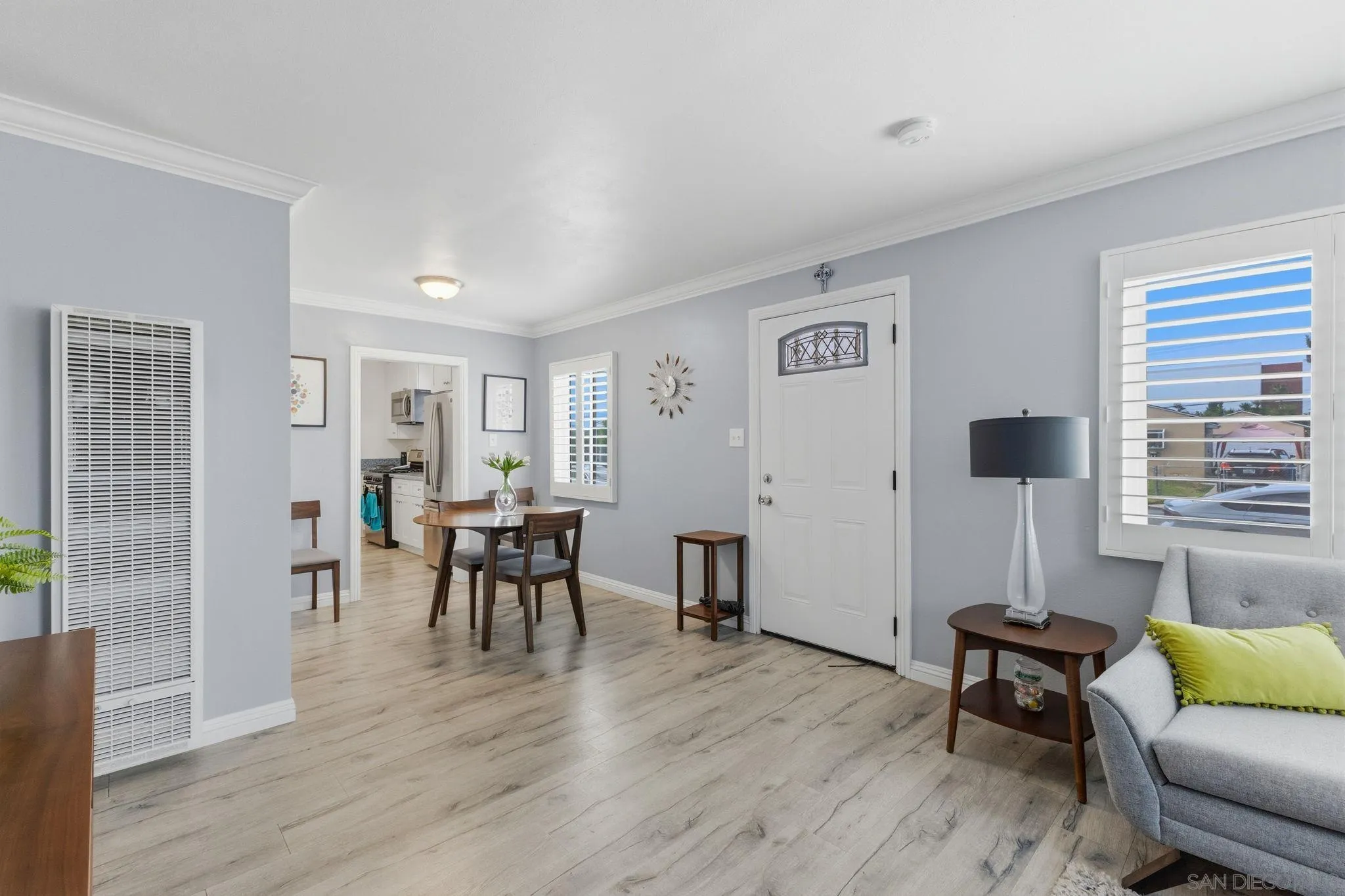 2211 W 134th St