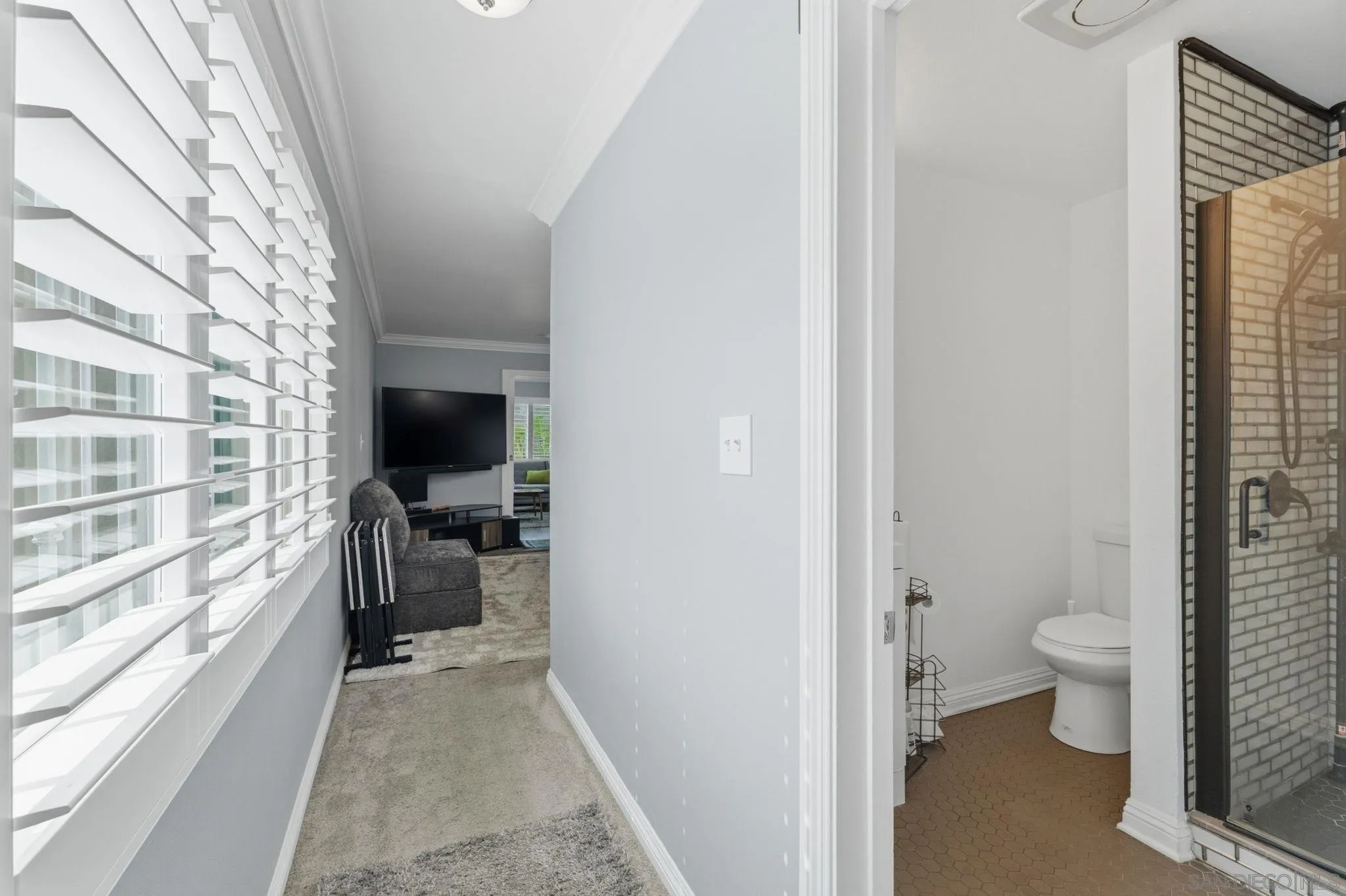 2211 W 134th St