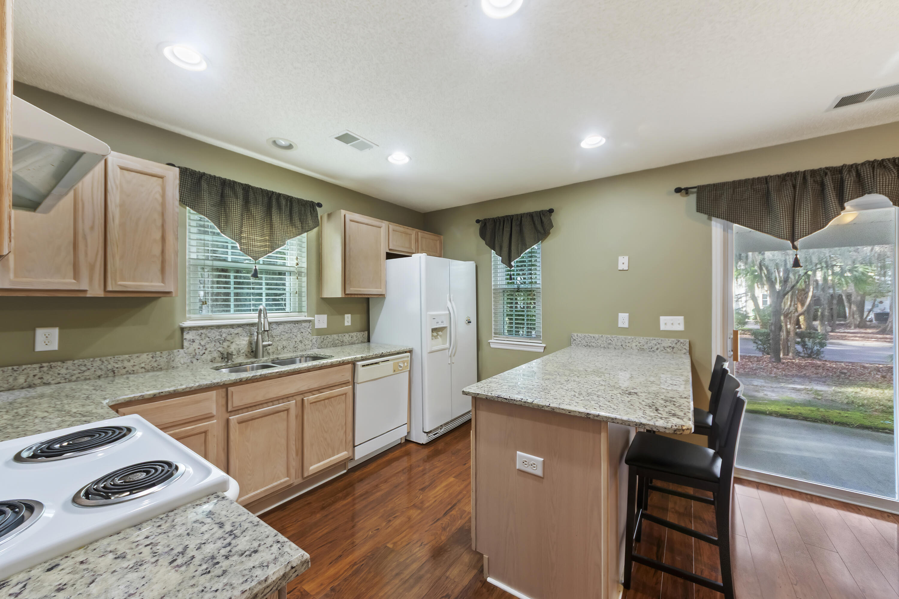 8038 Shadow Oak Drive