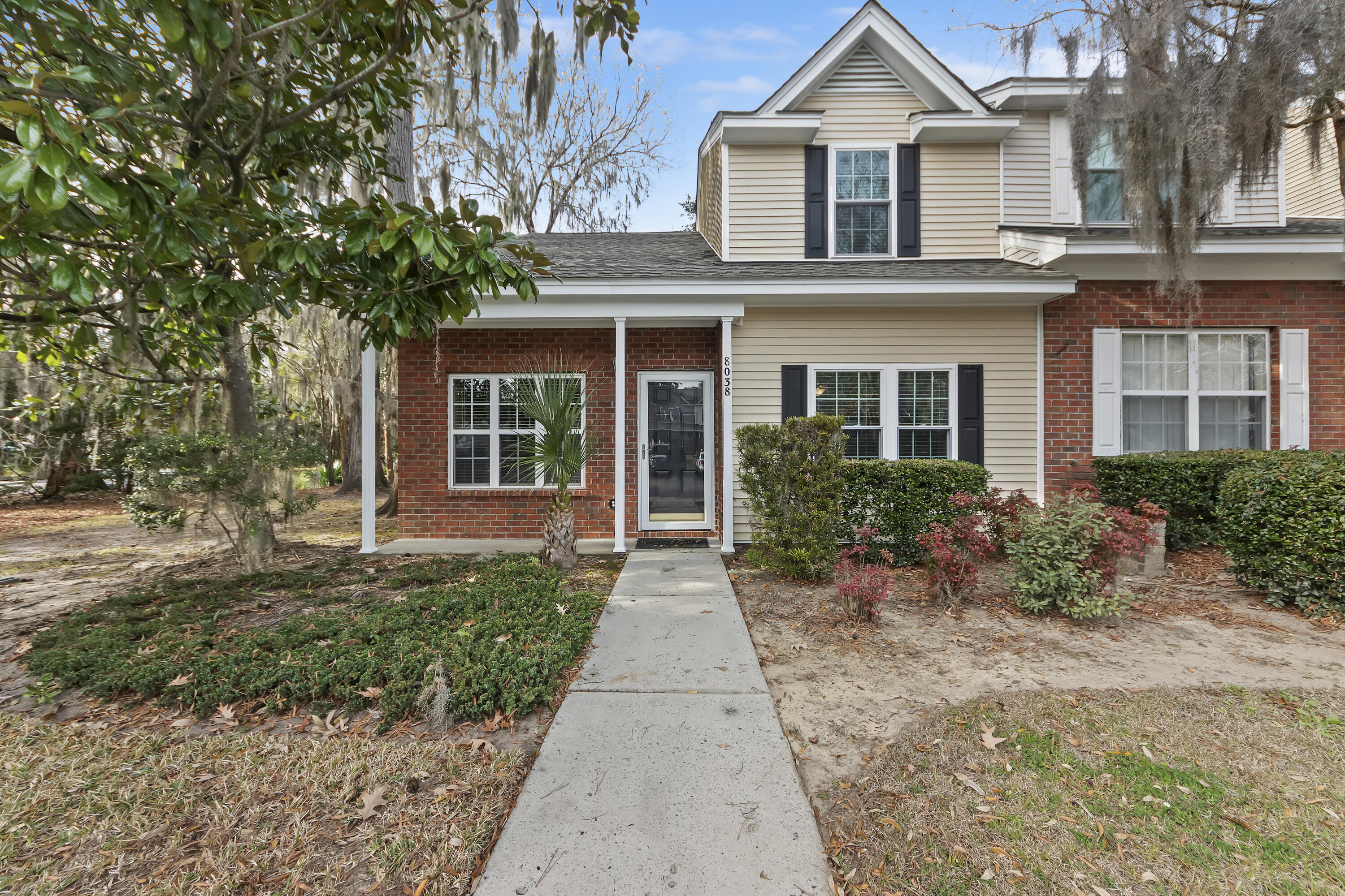 8038 Shadow Oak Drive