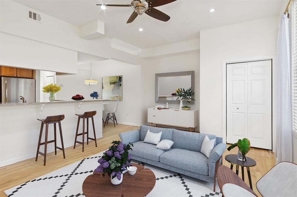 187 WAYNE ST Unit: 302