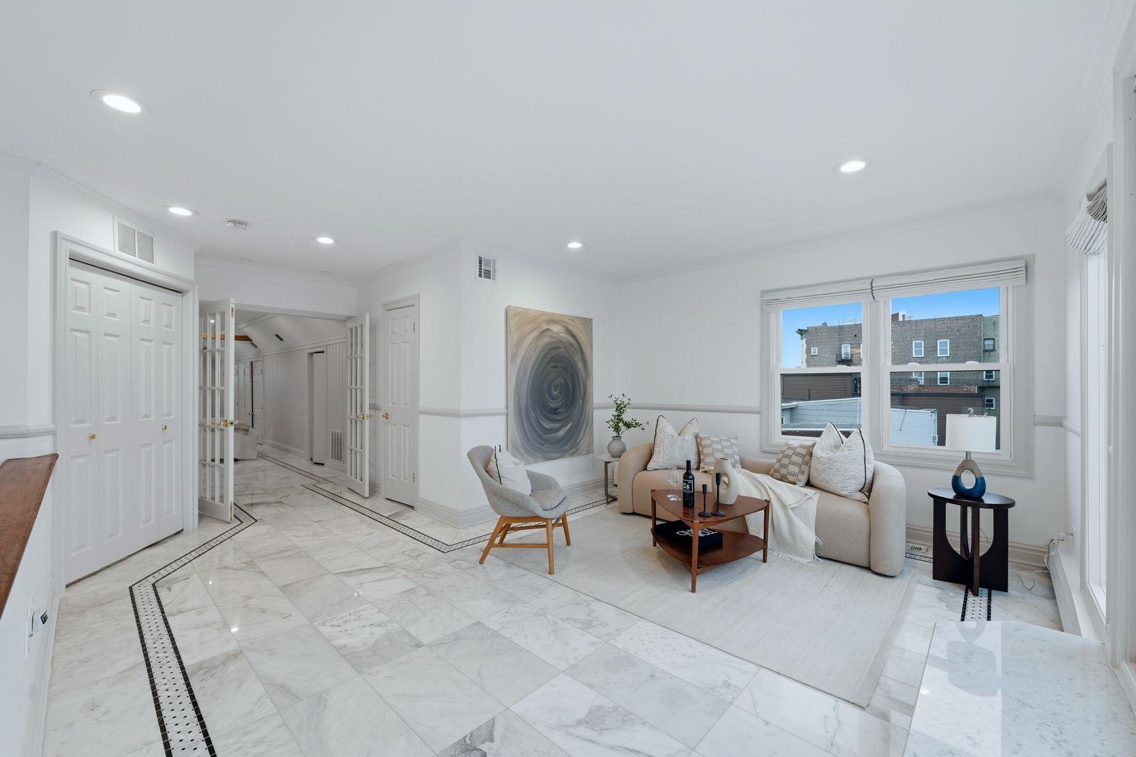 208 OGDEN AVE Unit: #2