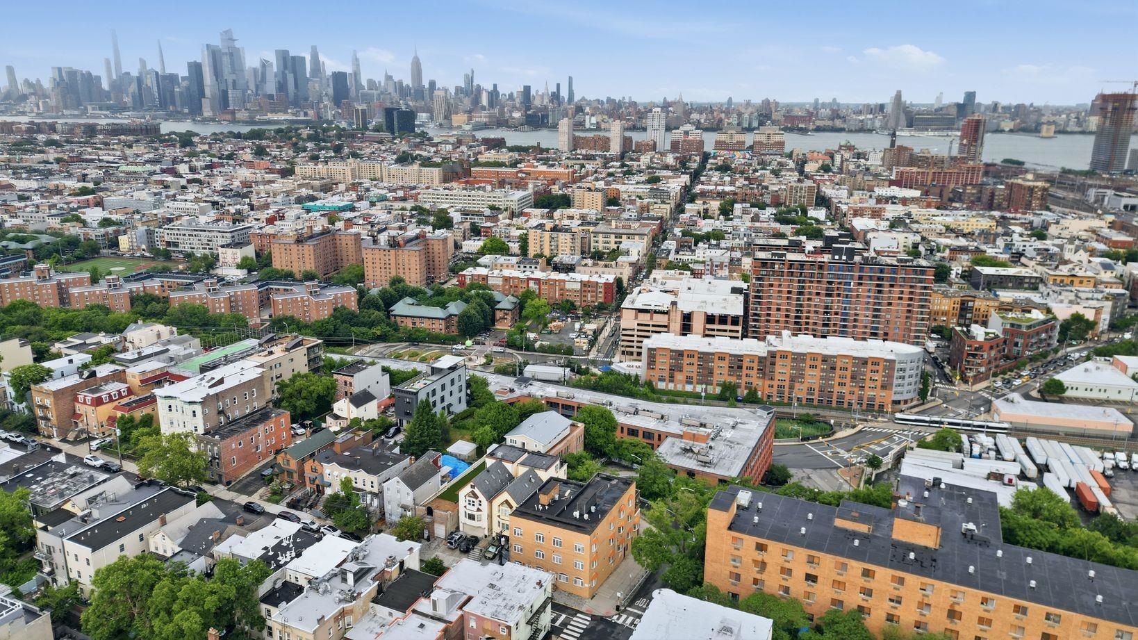 208 OGDEN AVE Unit: #2