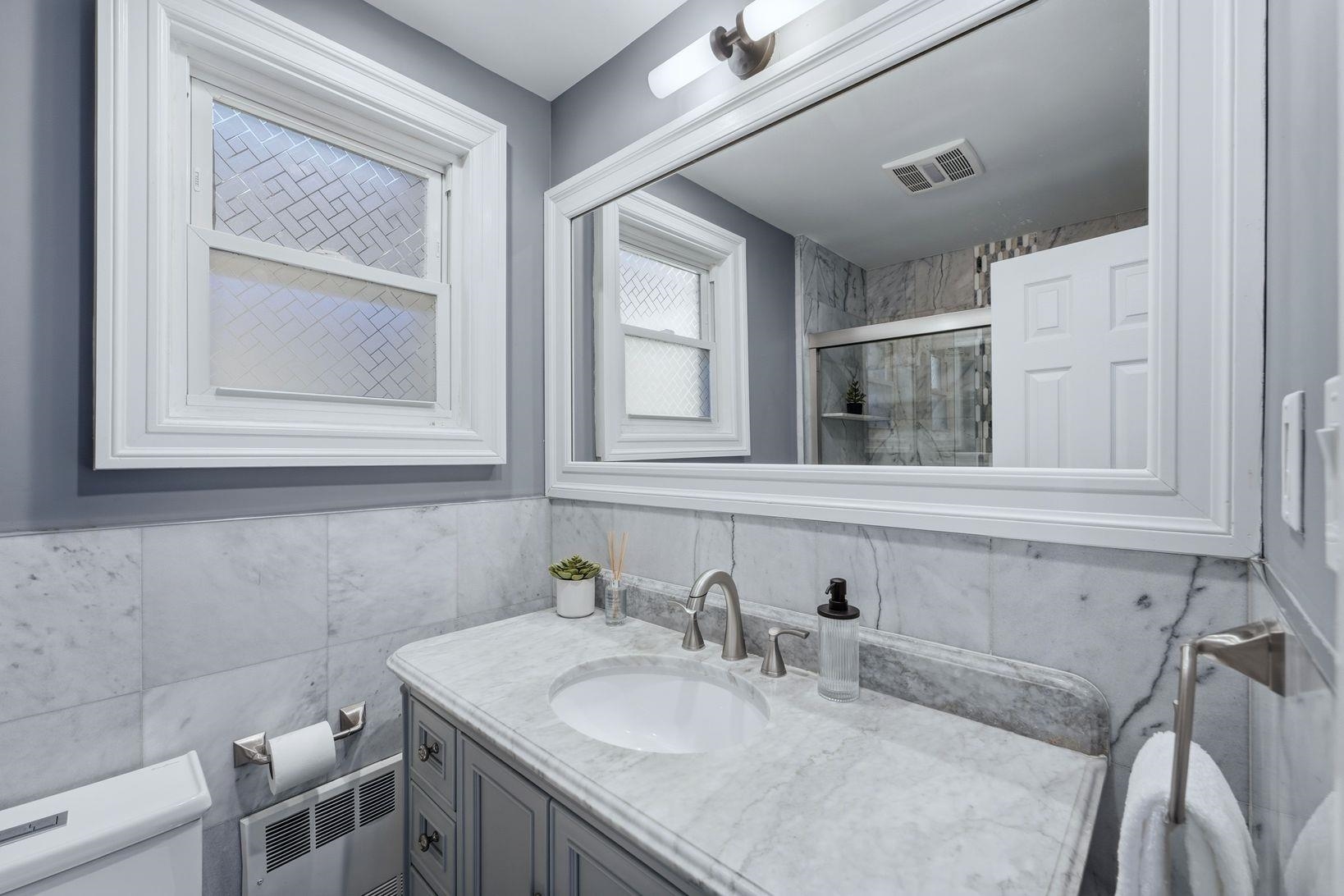 208 OGDEN AVE Unit: #2