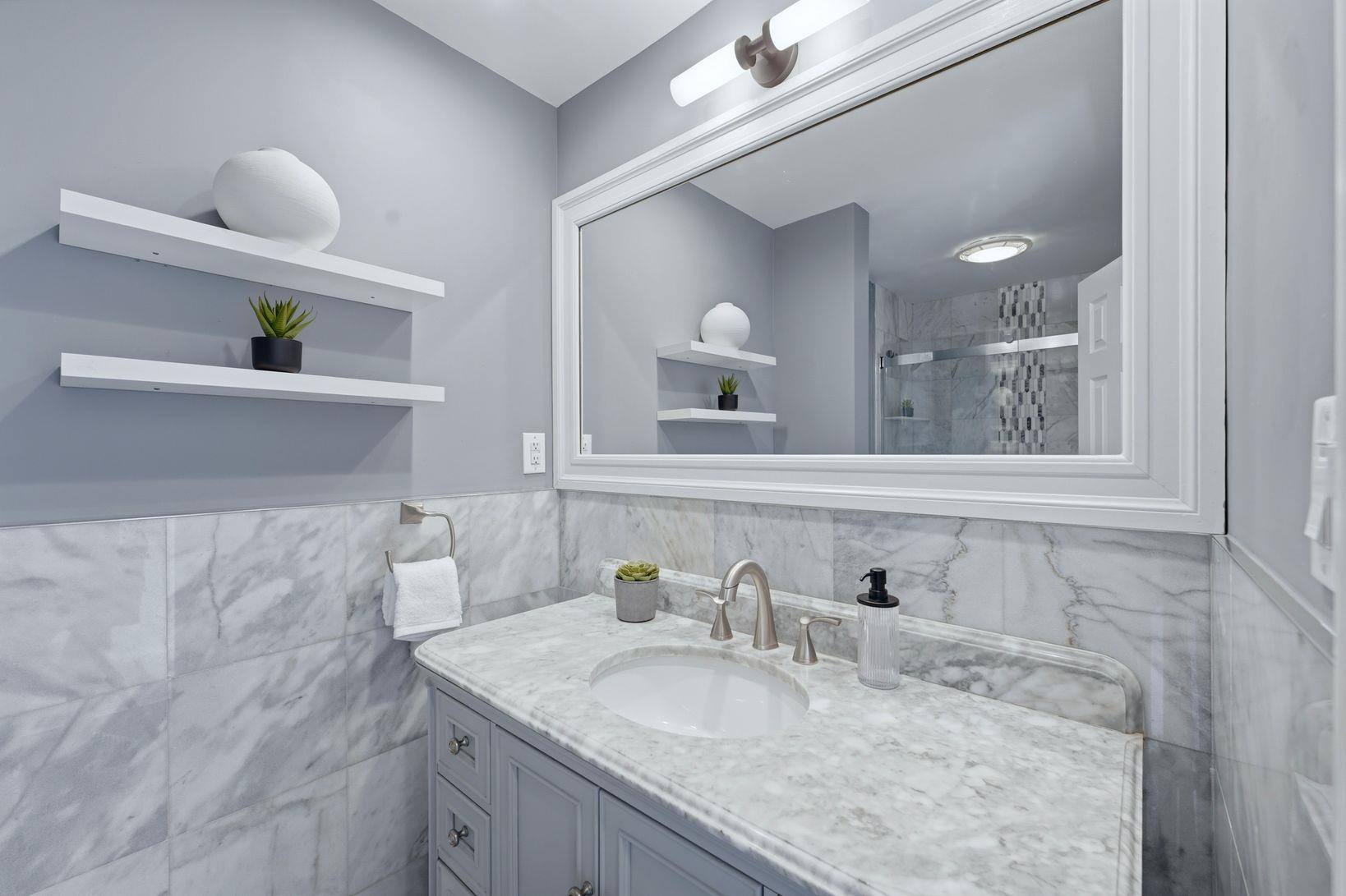 208 OGDEN AVE Unit: #2