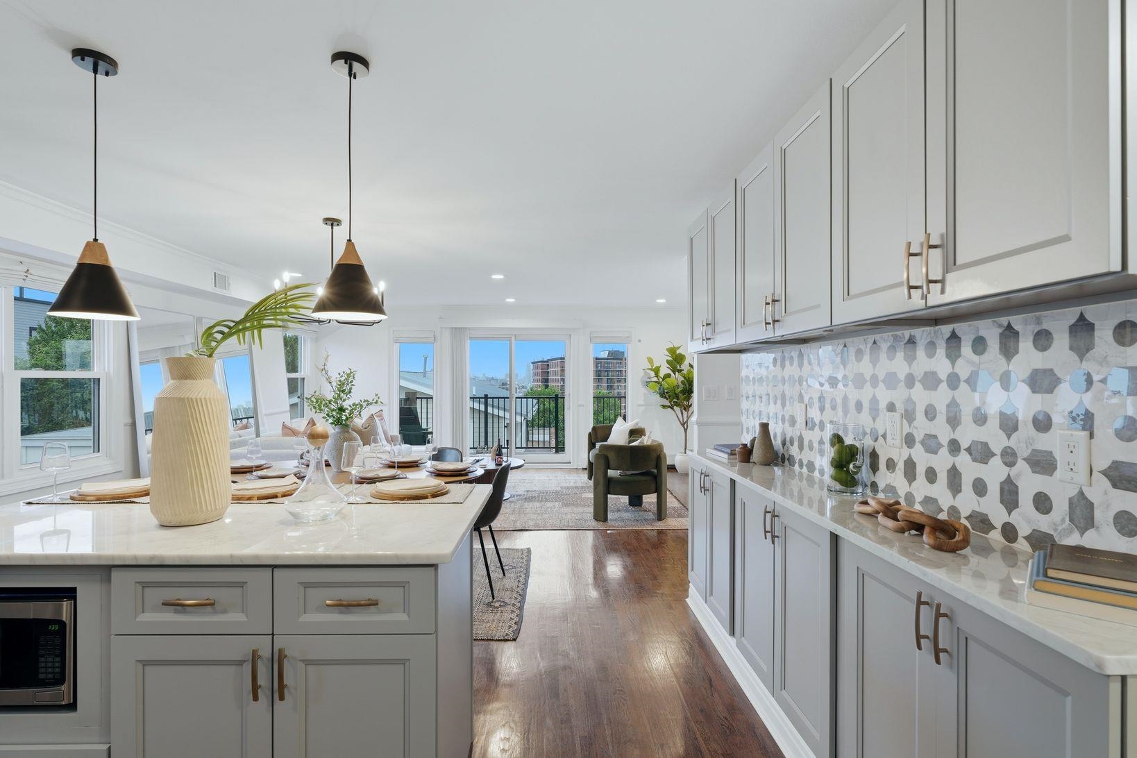 208 OGDEN AVE Unit: #2