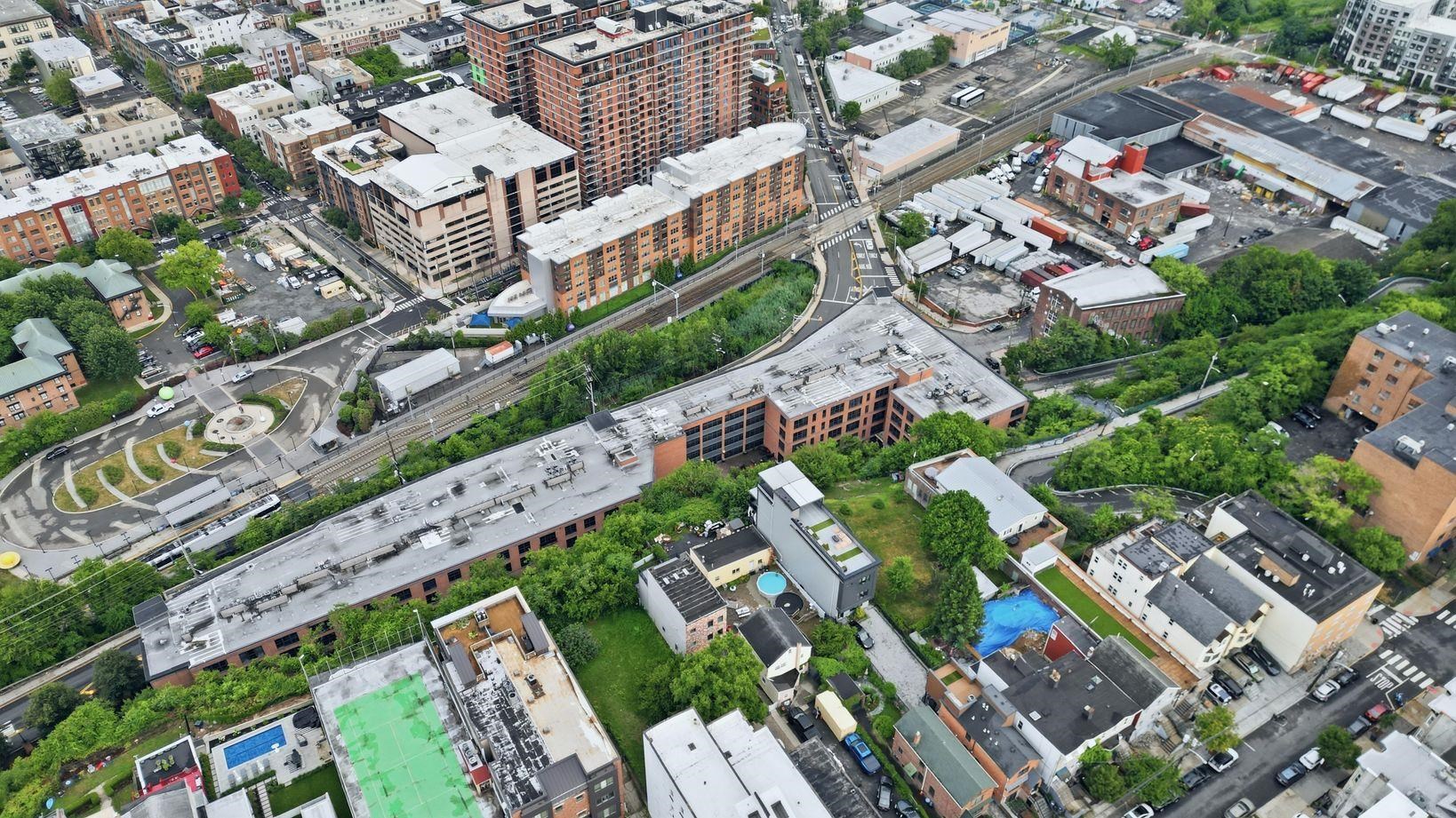 208 OGDEN AVE Unit: #2