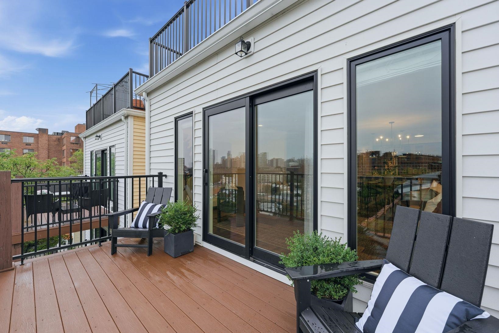 208 OGDEN AVE Unit: #2