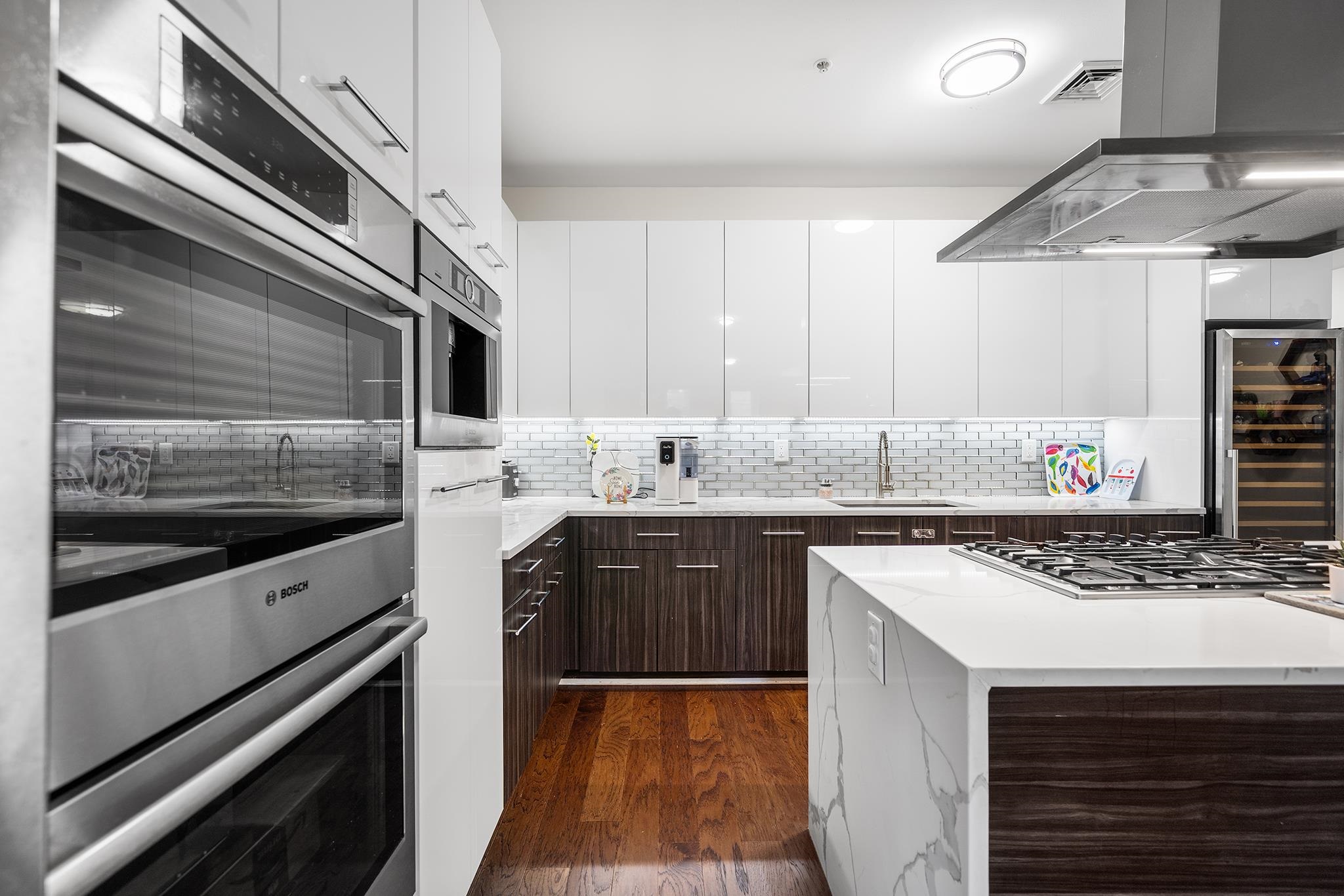 1601 MANHATTAN AVE Unit: 203