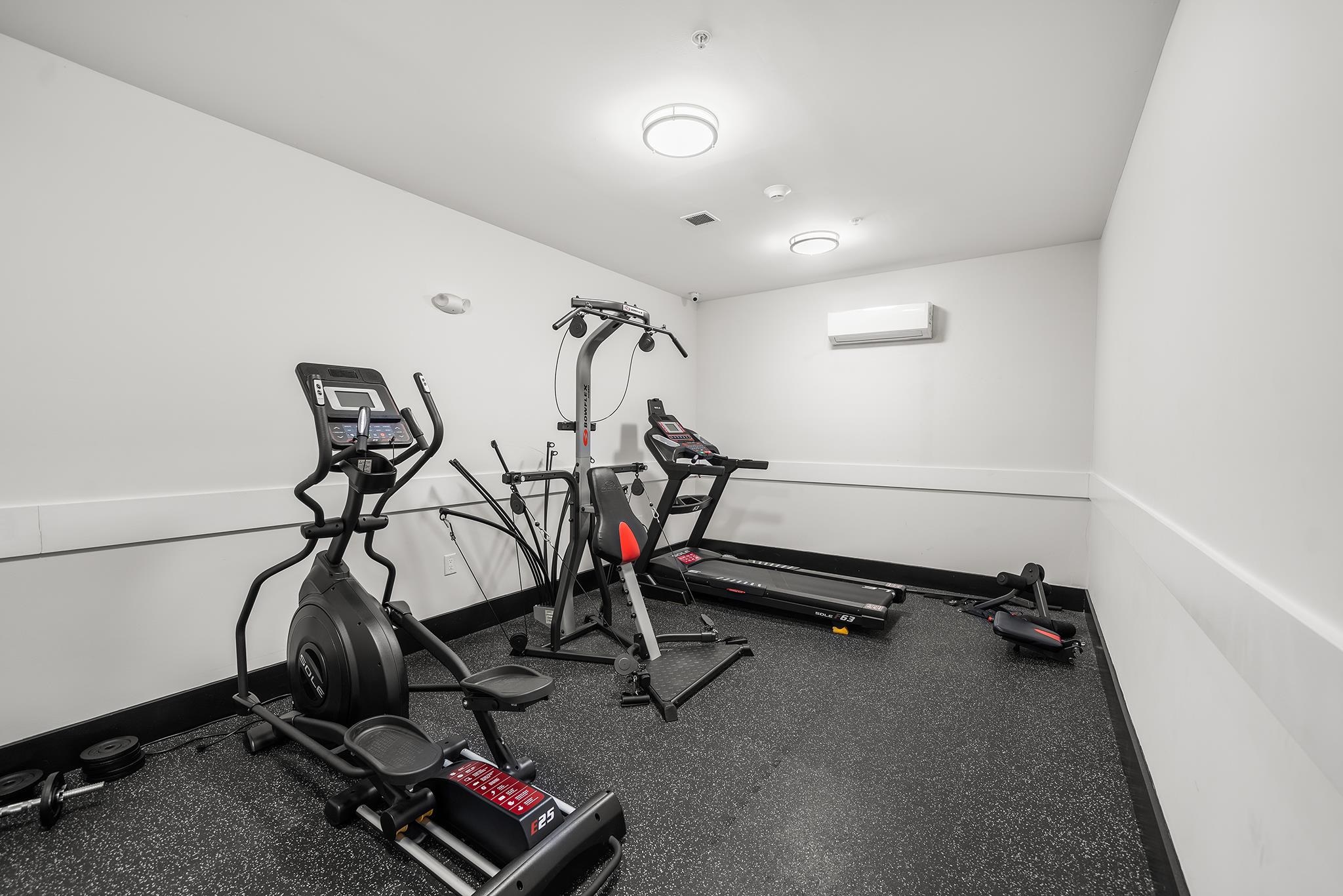 1601 MANHATTAN AVE Unit: 203