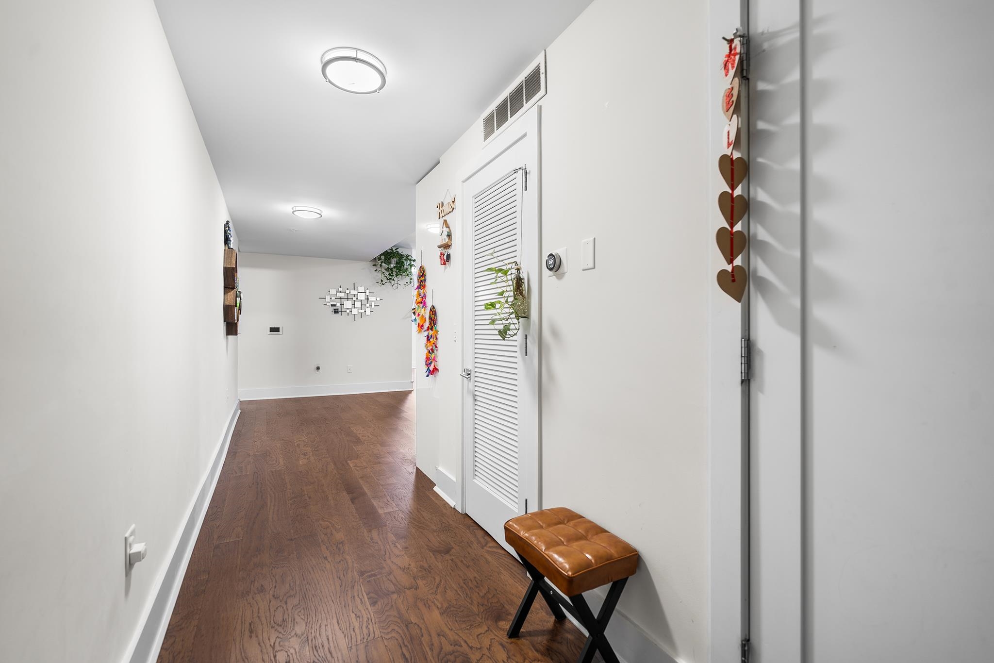 1601 MANHATTAN AVE Unit: 203