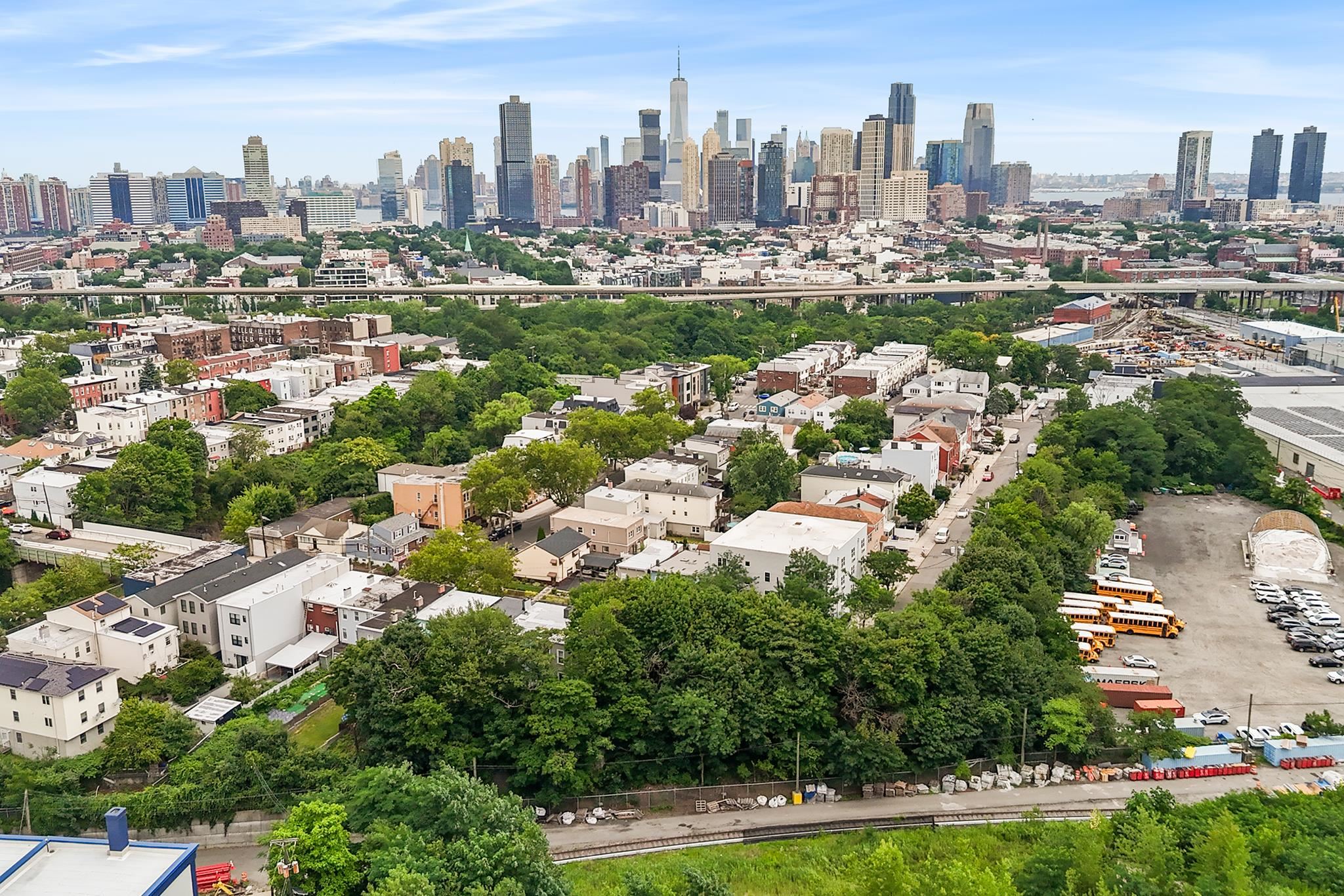 1601 MANHATTAN AVE Unit: 203
