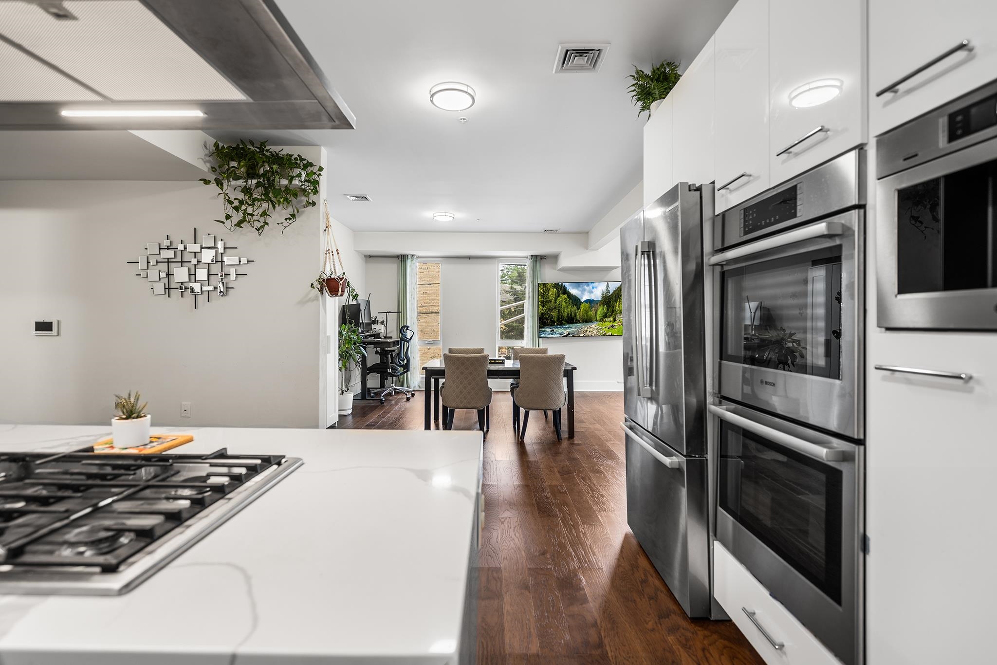 1601 MANHATTAN AVE Unit: 203