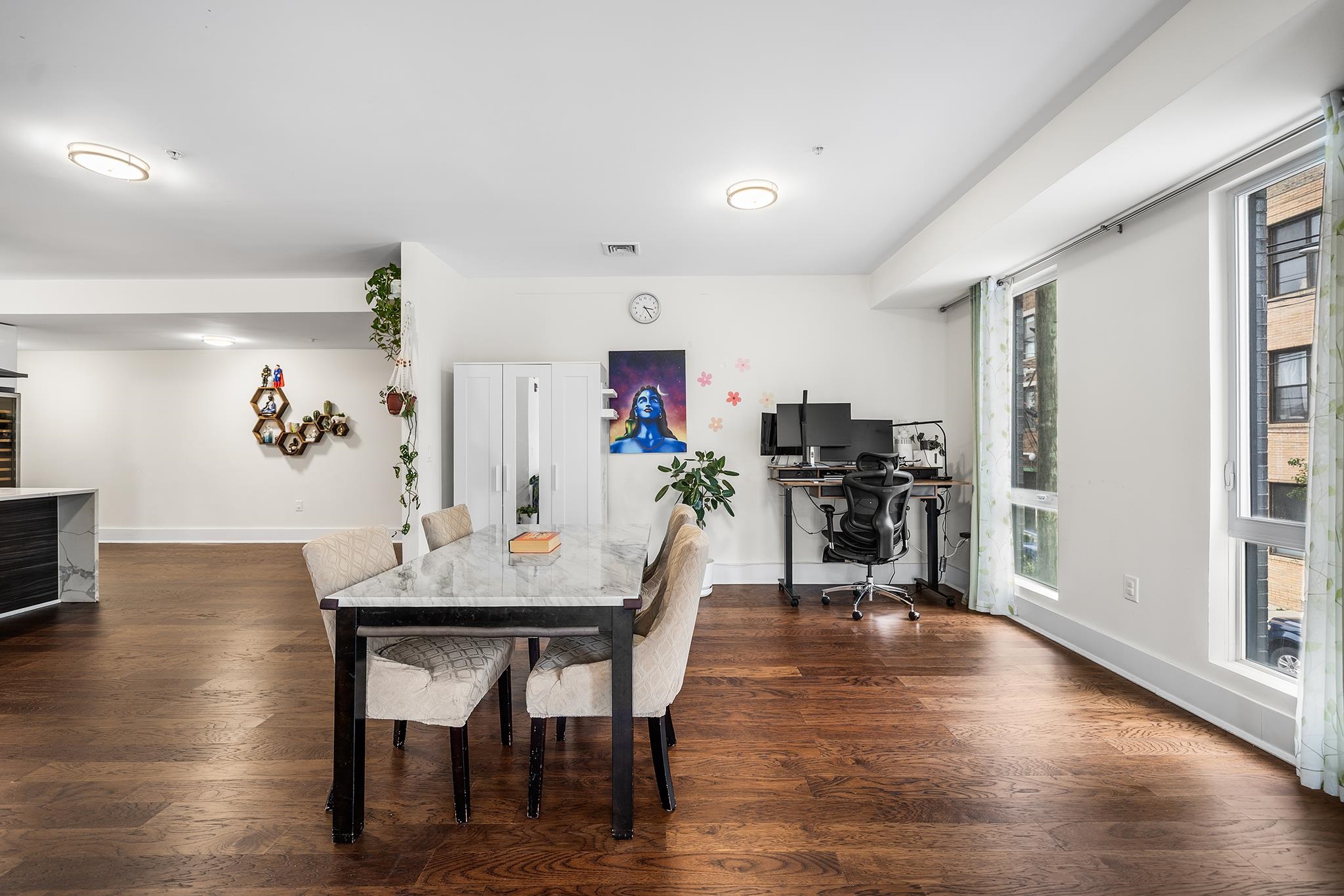 1601 MANHATTAN AVE Unit: 203