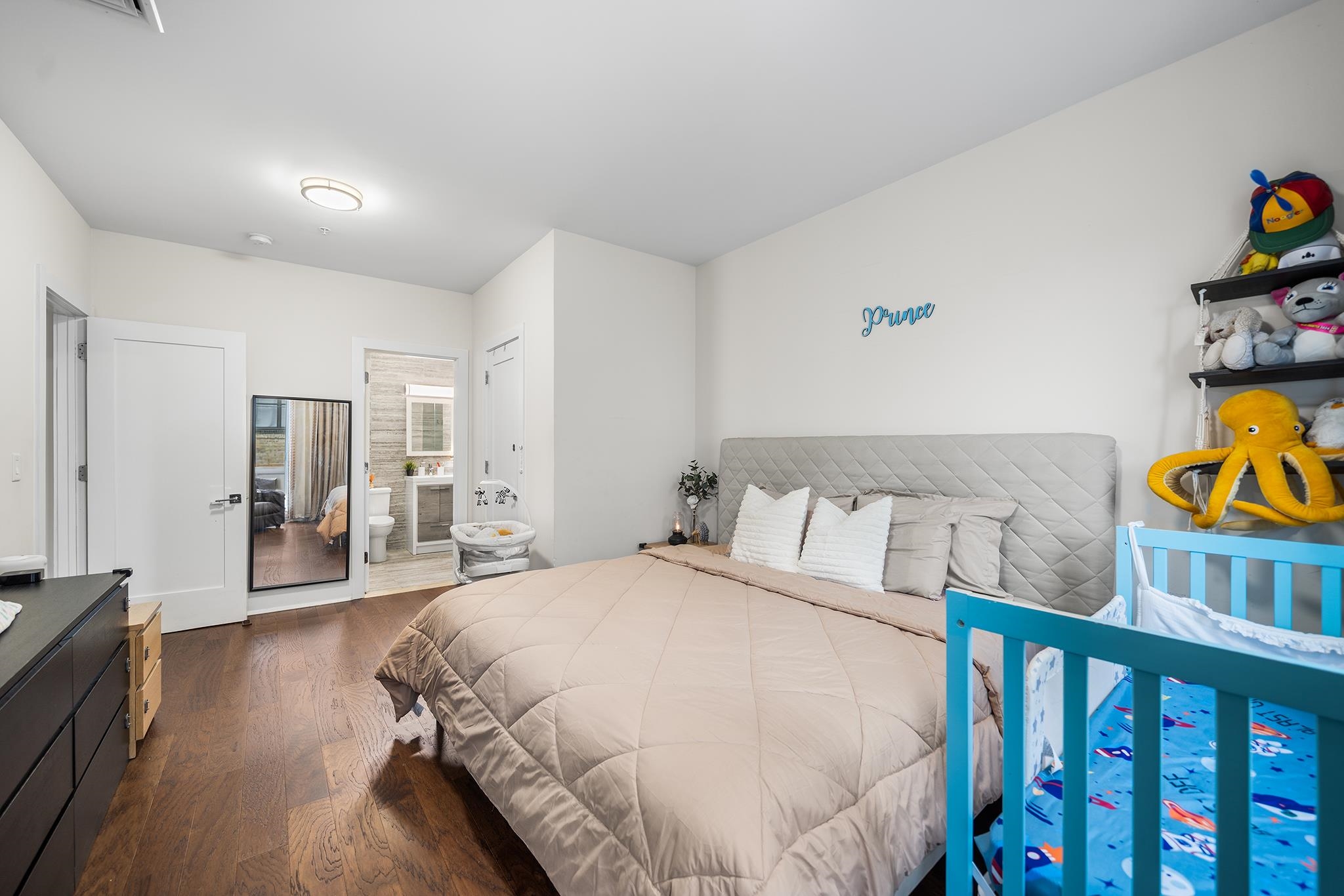 1601 MANHATTAN AVE Unit: 203