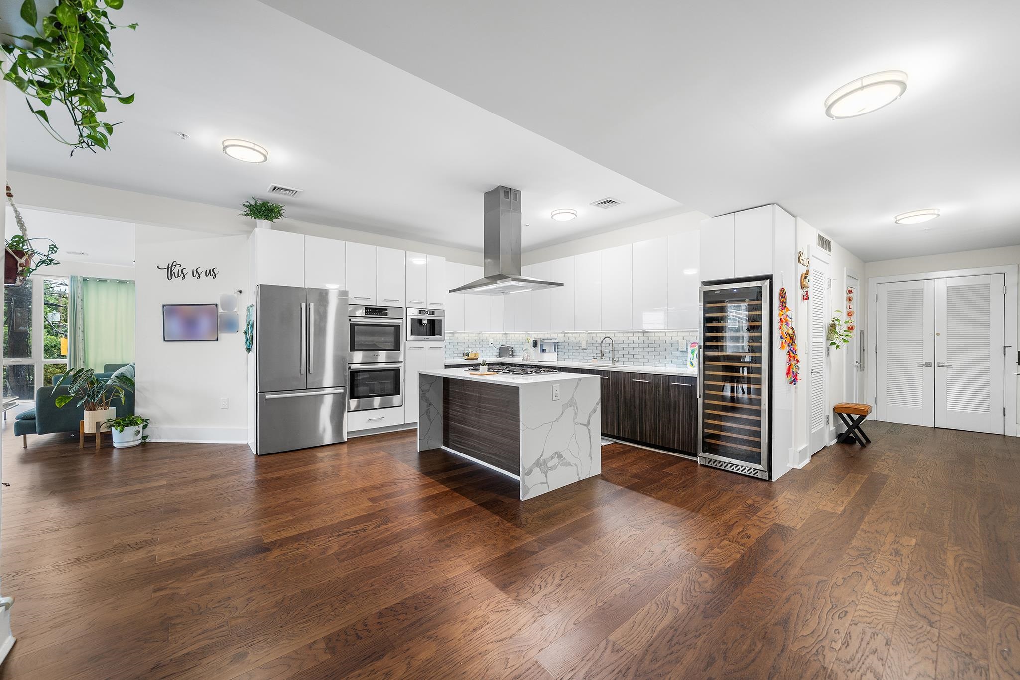 1601 MANHATTAN AVE Unit: 203