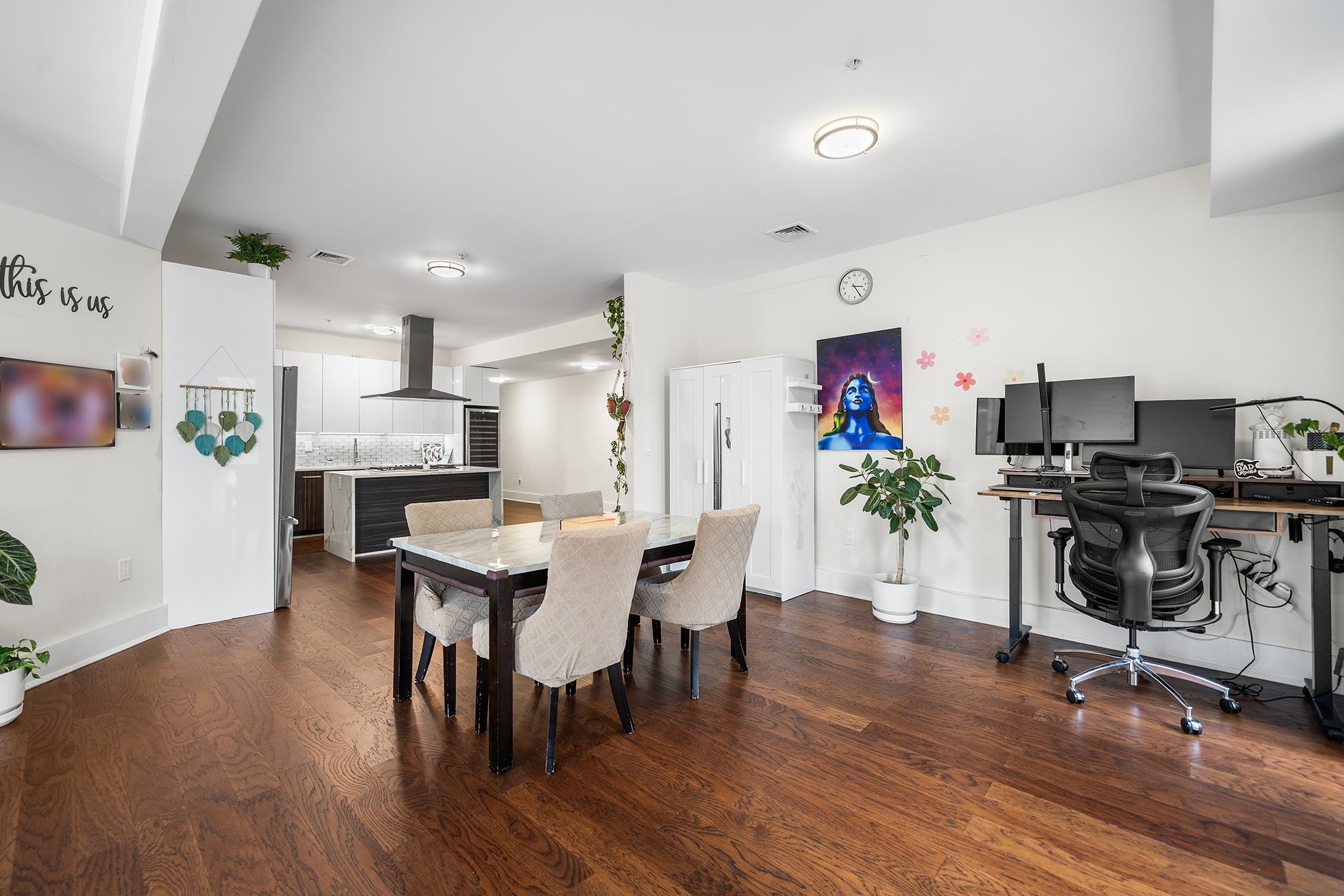 1601 MANHATTAN AVE Unit: 203