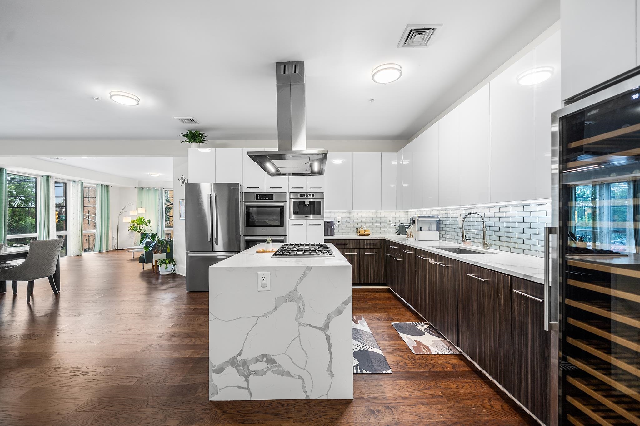 1601 MANHATTAN AVE Unit: 203