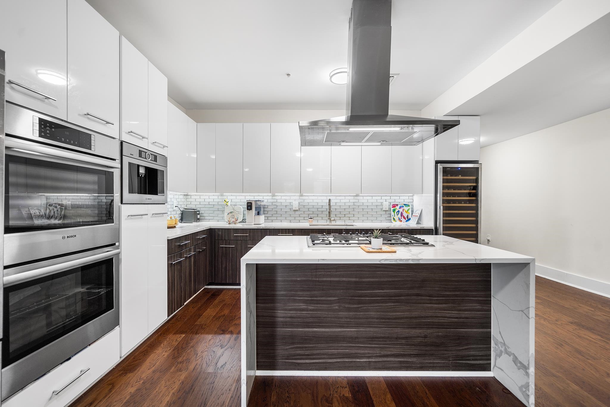 1601 MANHATTAN AVE Unit: 203