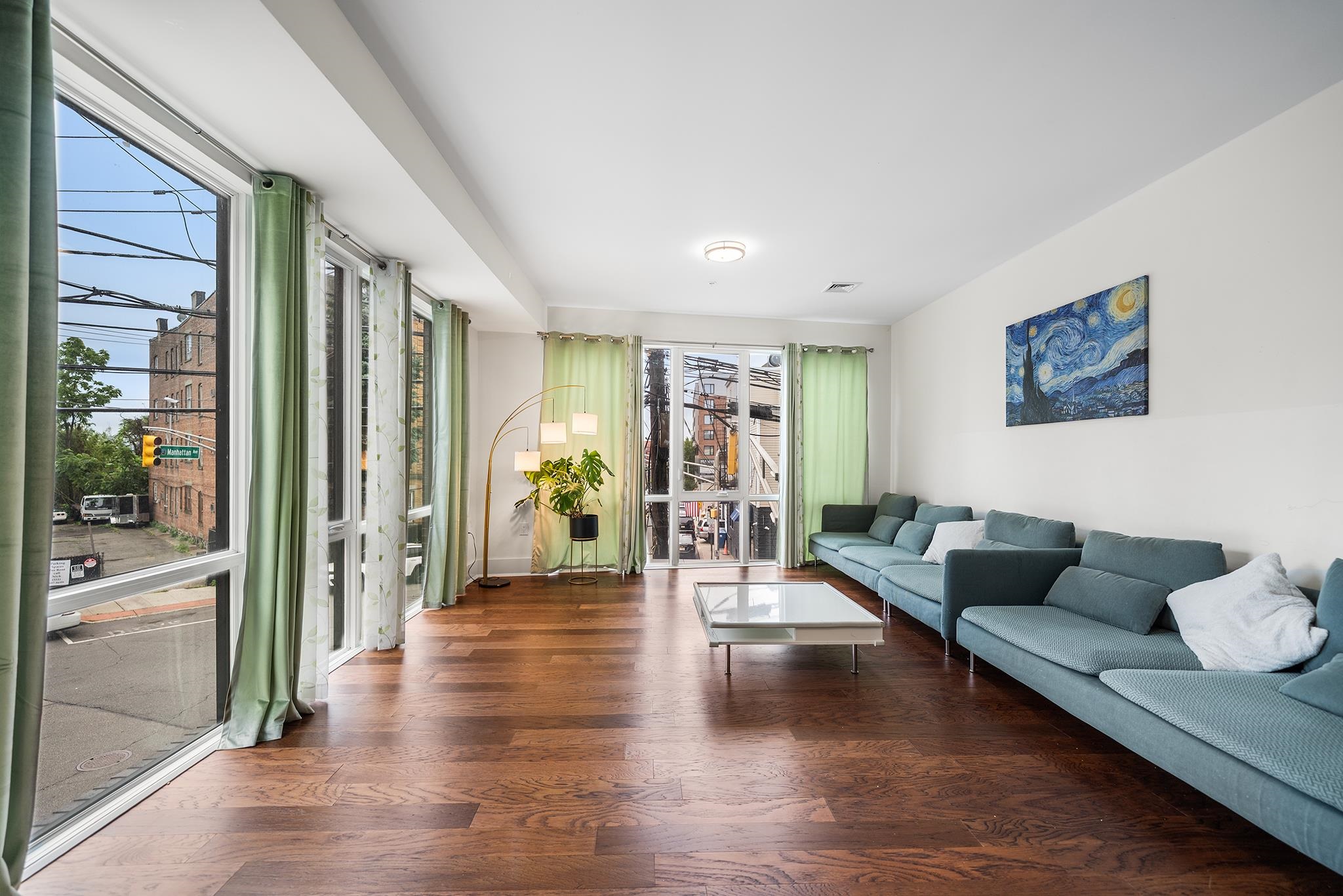 1601 MANHATTAN AVE Unit: 203