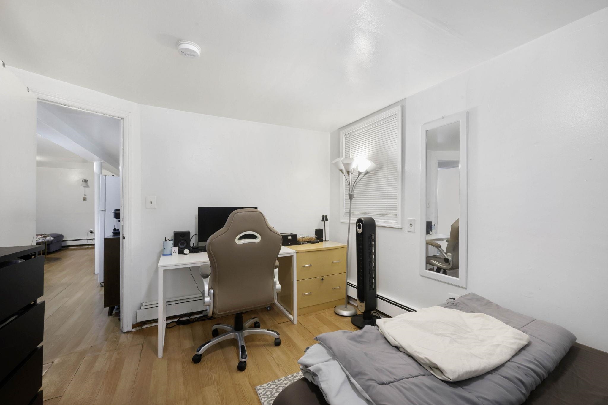 425 MANILA AVE Unit: #1
