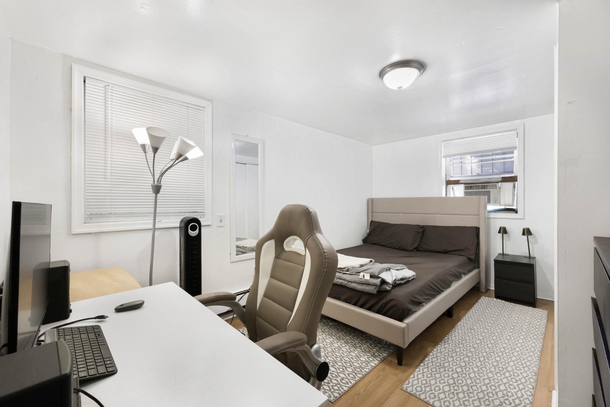 425 MANILA AVE Unit: #1