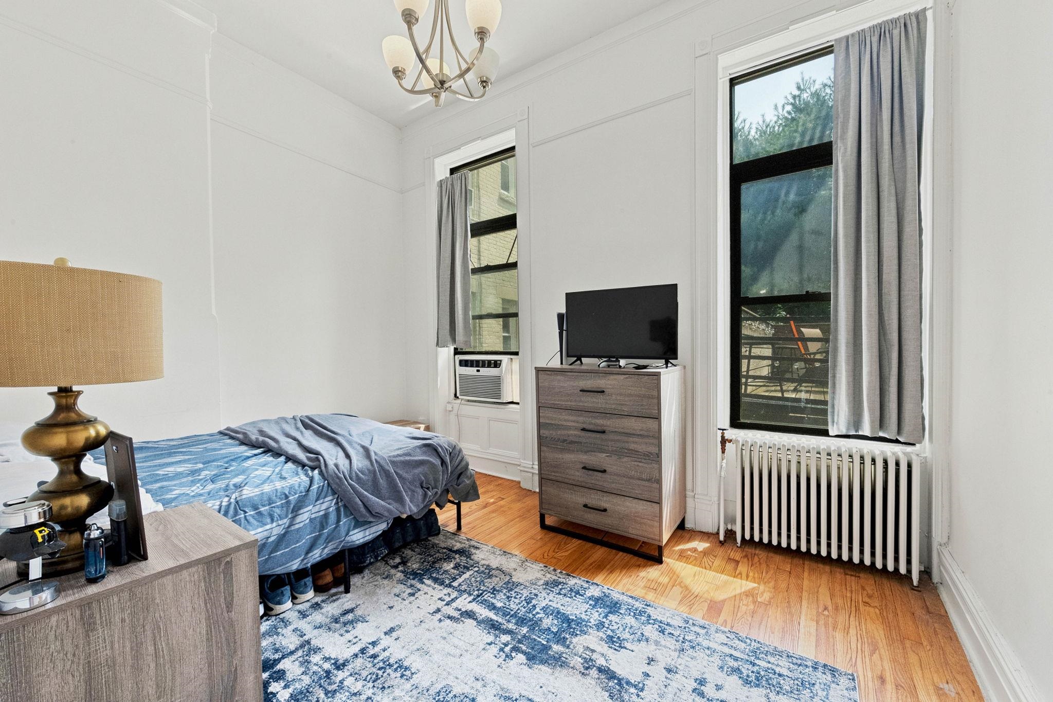 1017 PARK AVE Unit: 1