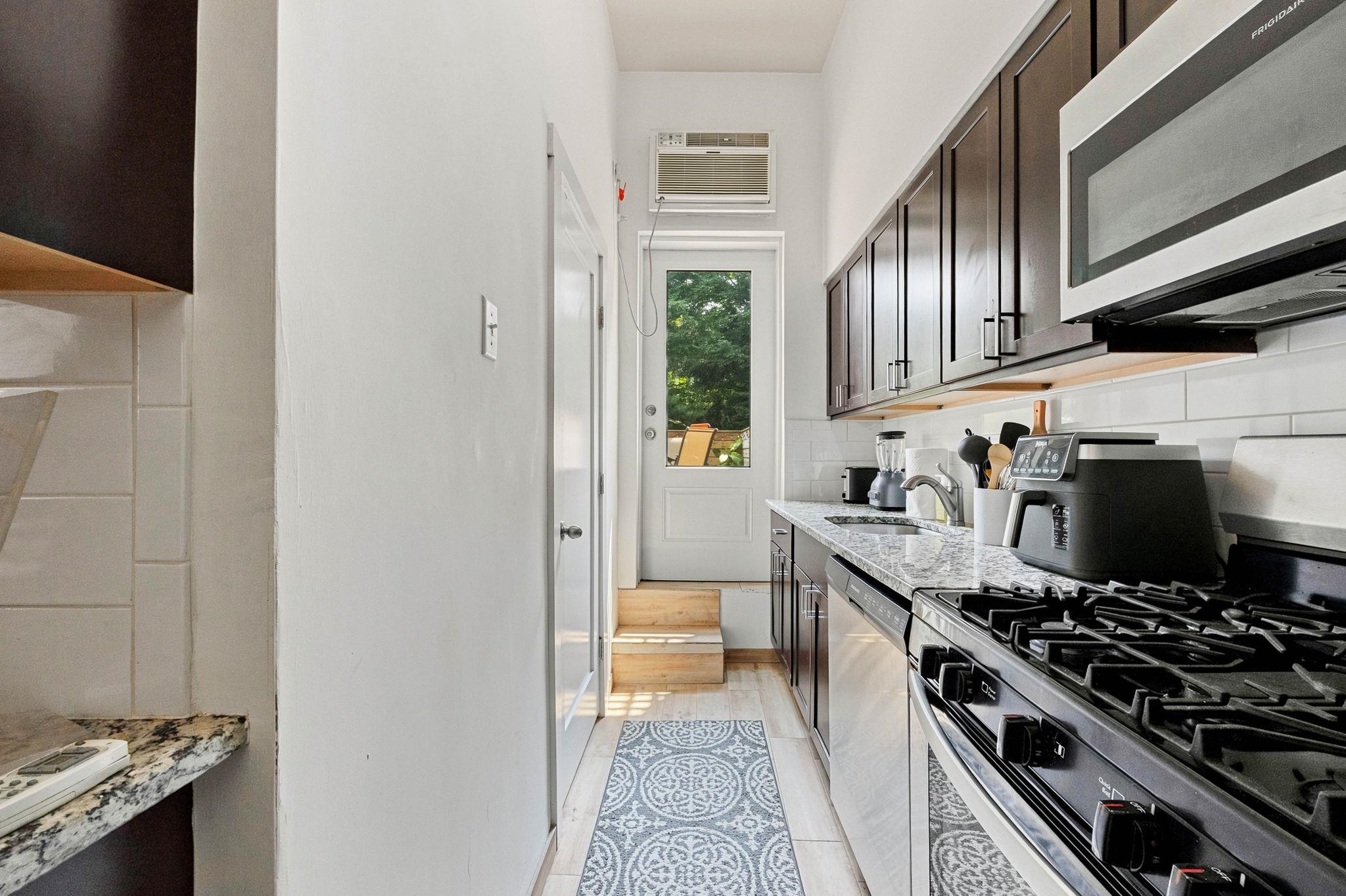 1017 PARK AVE Unit: 1