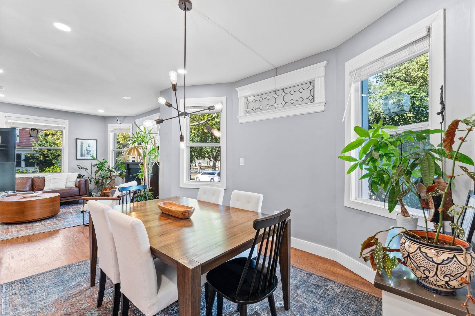 76 CONDICT ST