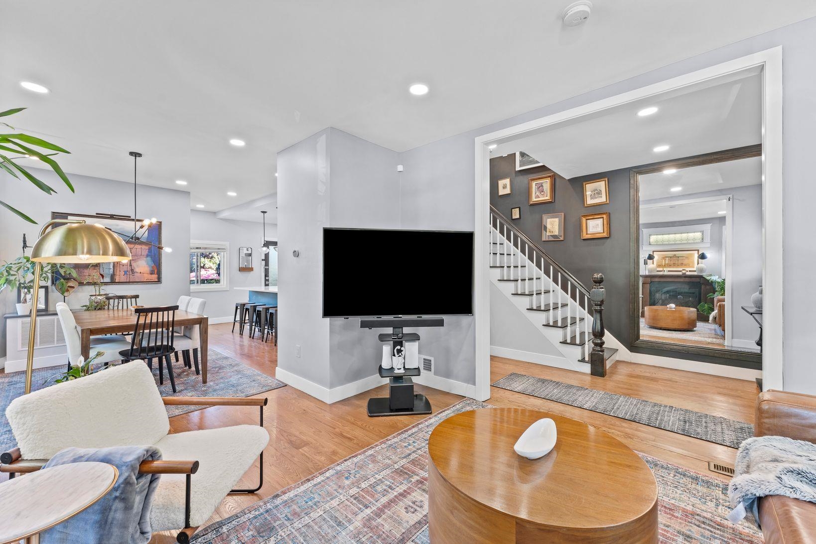 76 CONDICT ST