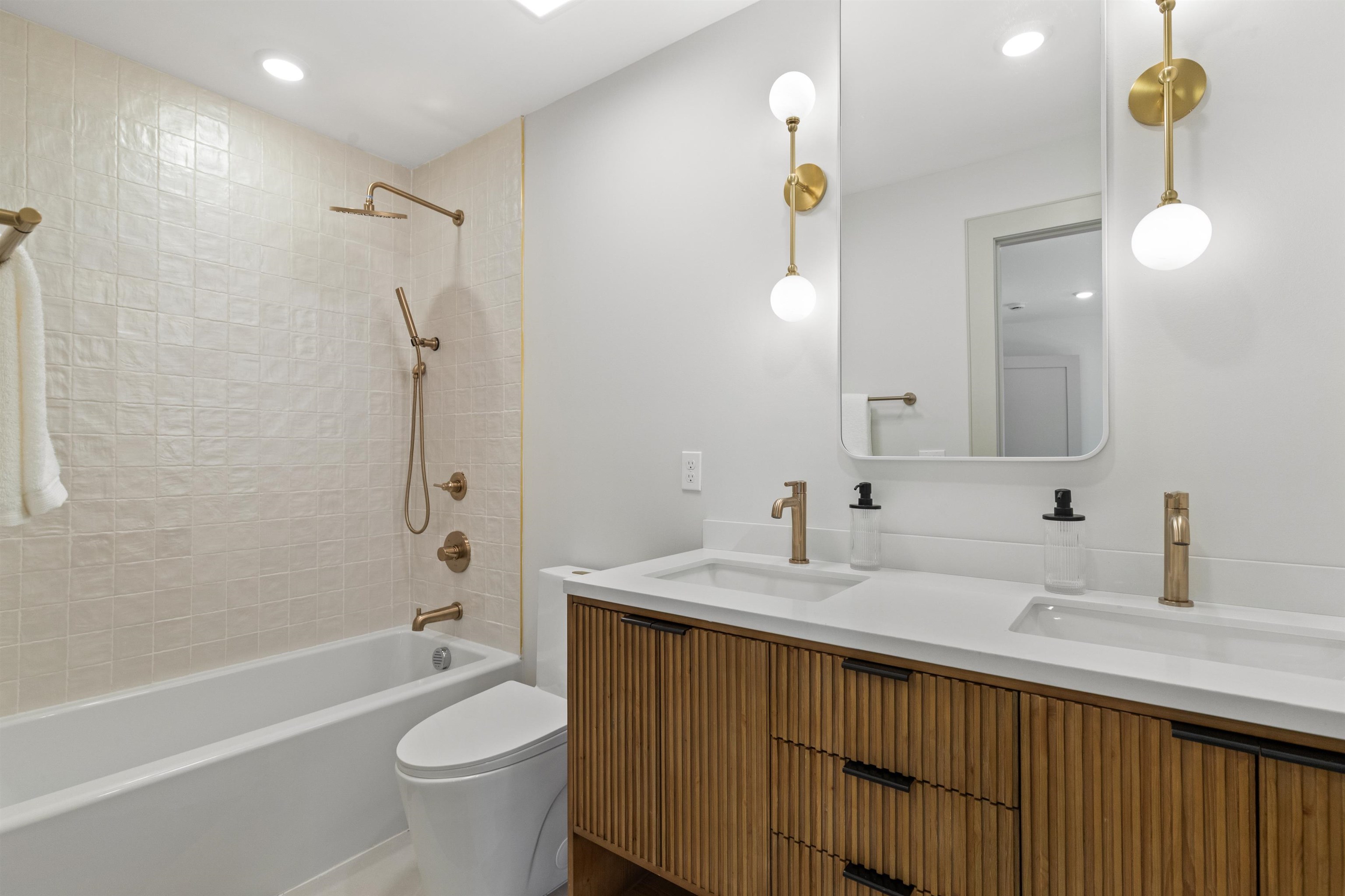 322 PRINCETON AVE Unit: Unit ADU