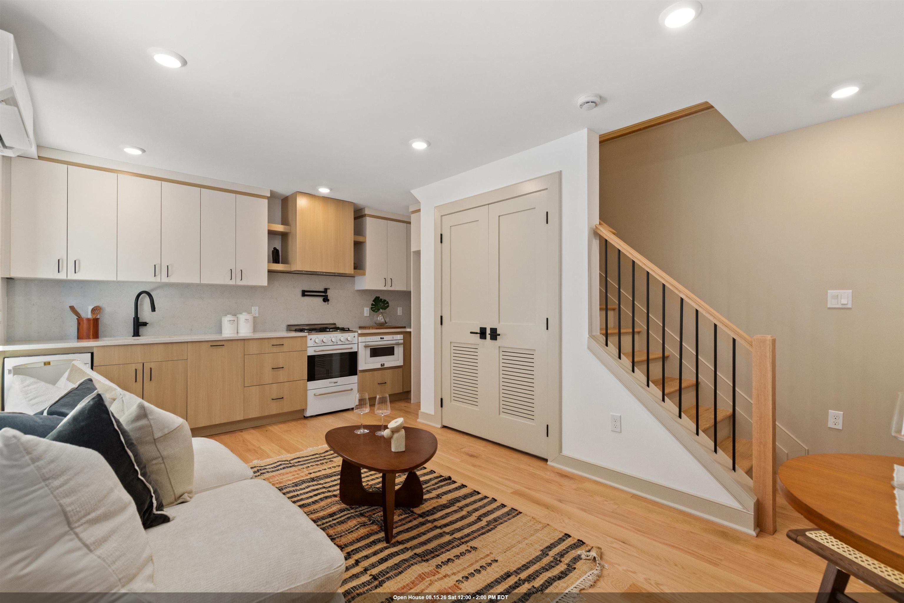 322 PRINCETON AVE Unit: Unit ADU