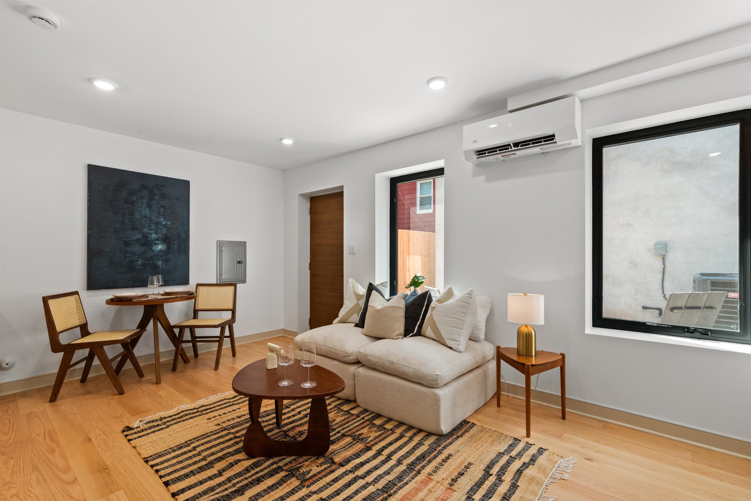 322 PRINCETON AVE Unit: Unit ADU