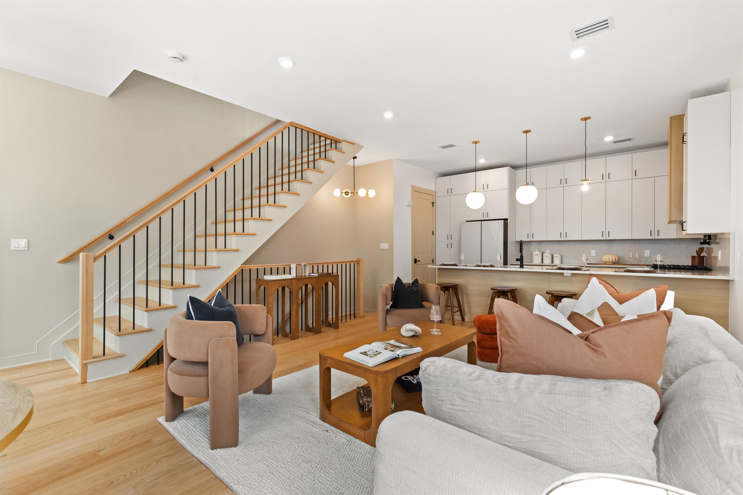 322 PRINCETON AVE Unit: Unit 2