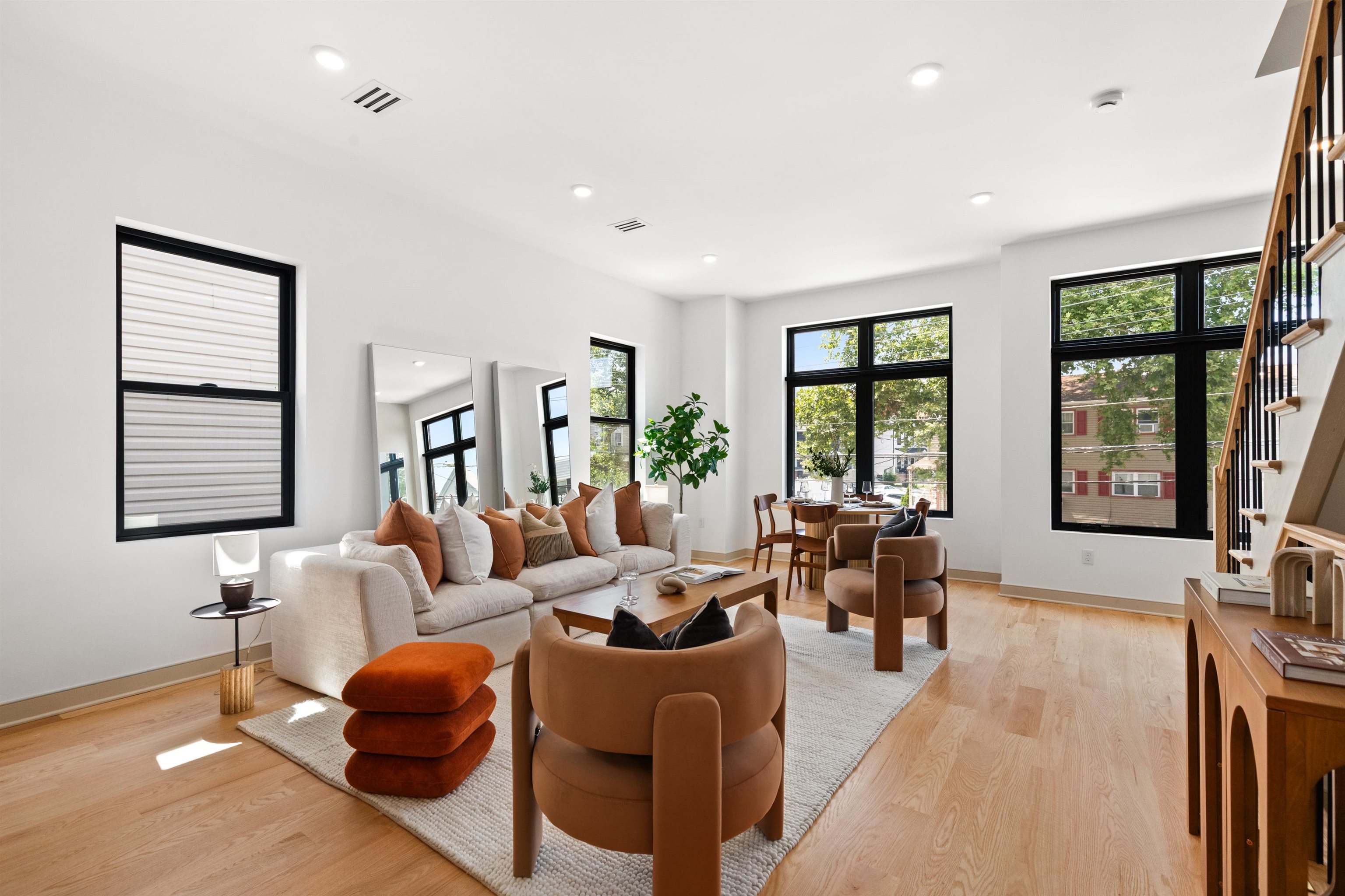322 PRINCETON AVE Unit: Unit 2