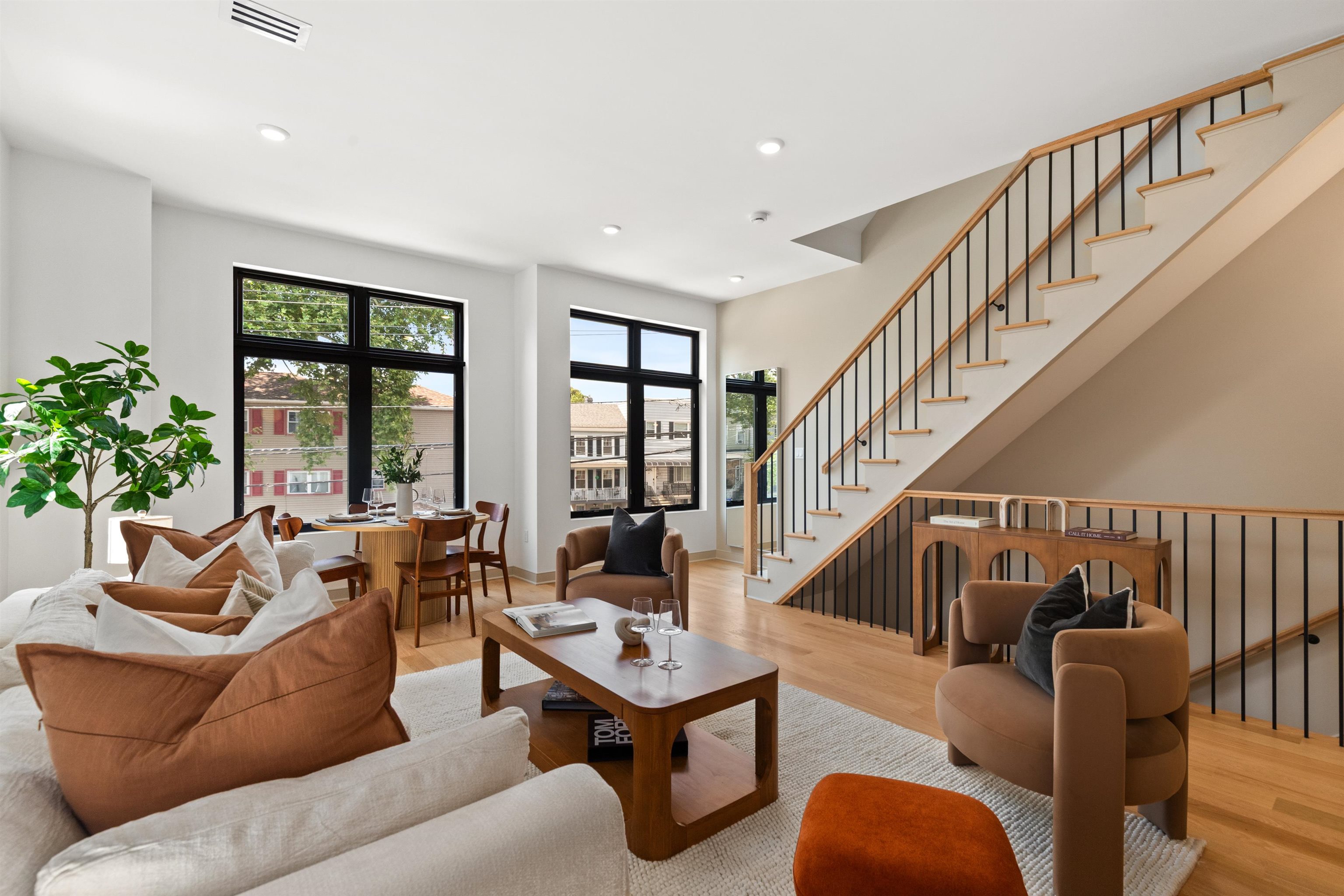 322 PRINCETON AVE Unit: Unit 2