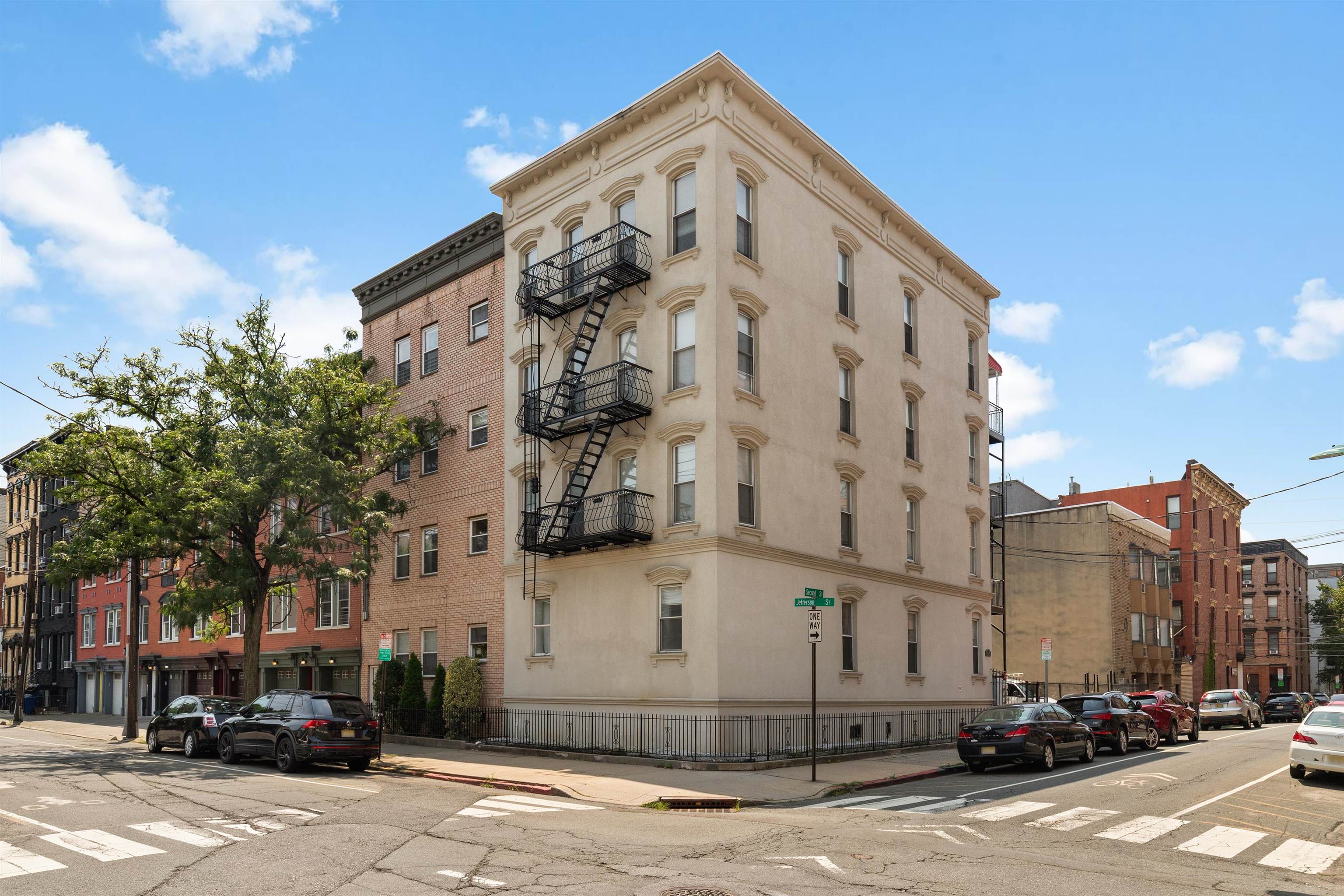 132 JEFFERSON ST Unit: 1