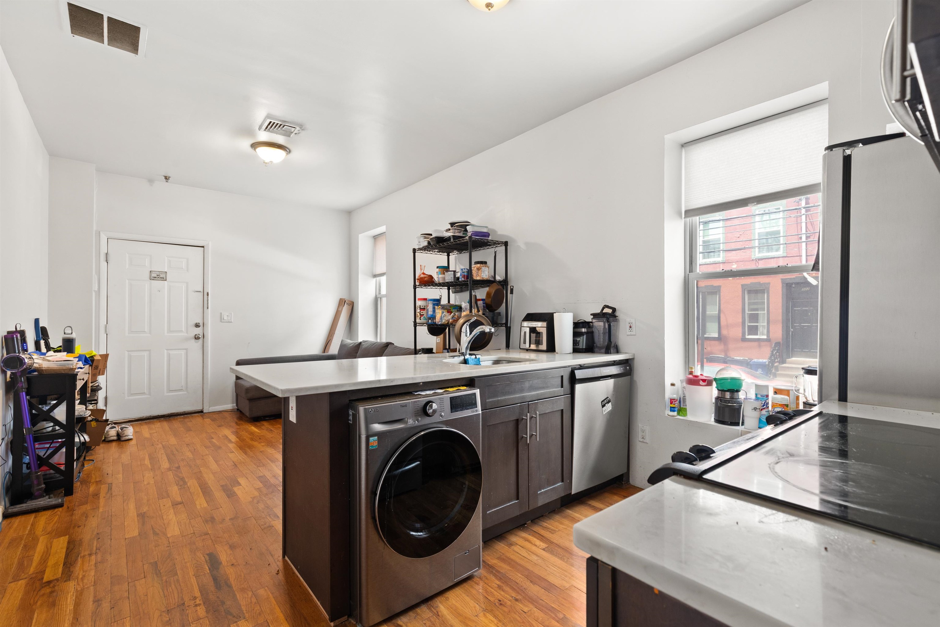 132 JEFFERSON ST Unit: 1