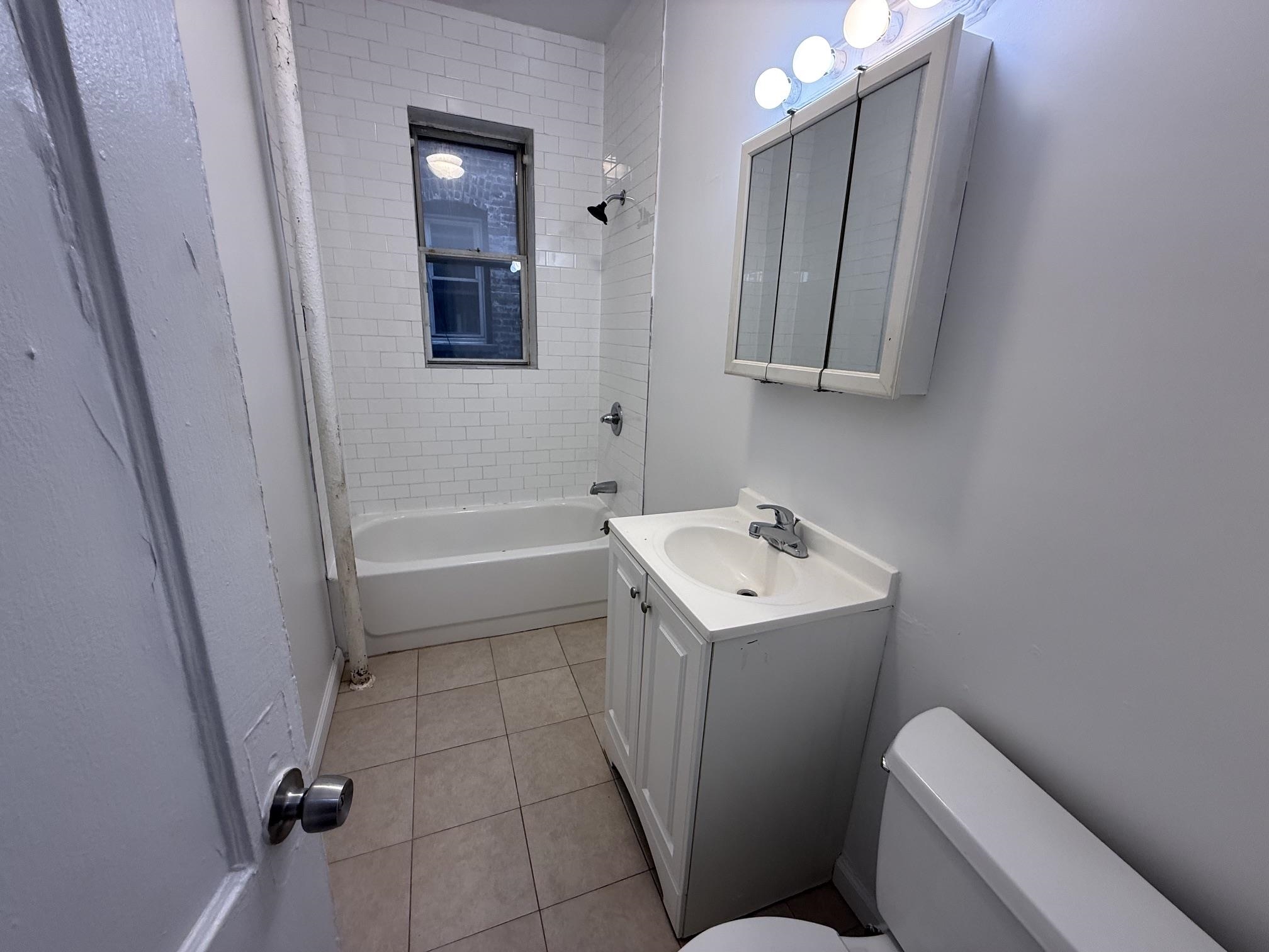 132 39TH ST Unit: C3