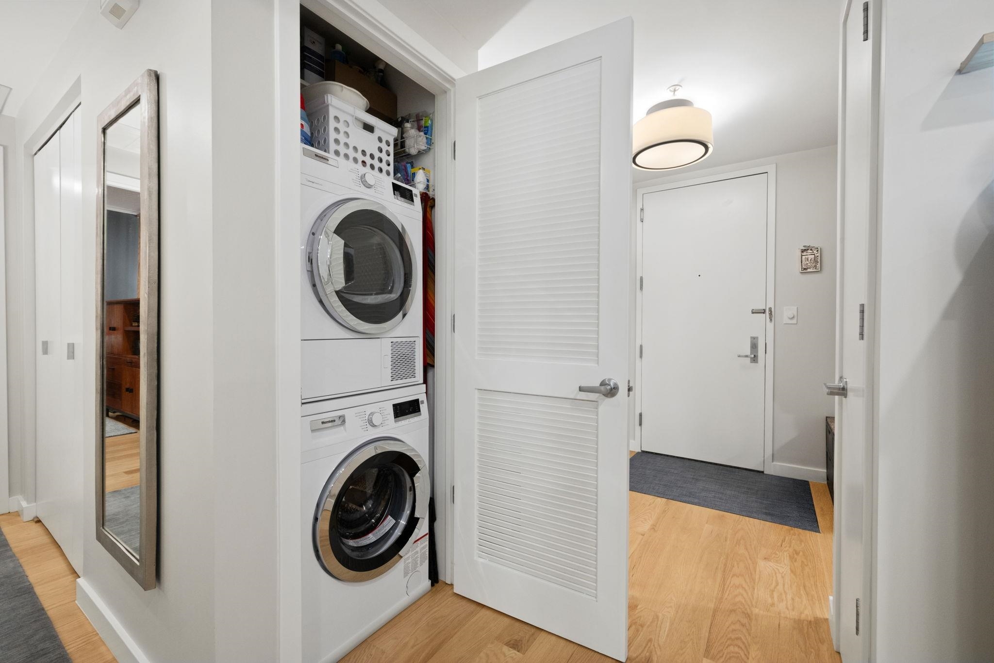 222 MONTGOMERY ST Unit: 1-J