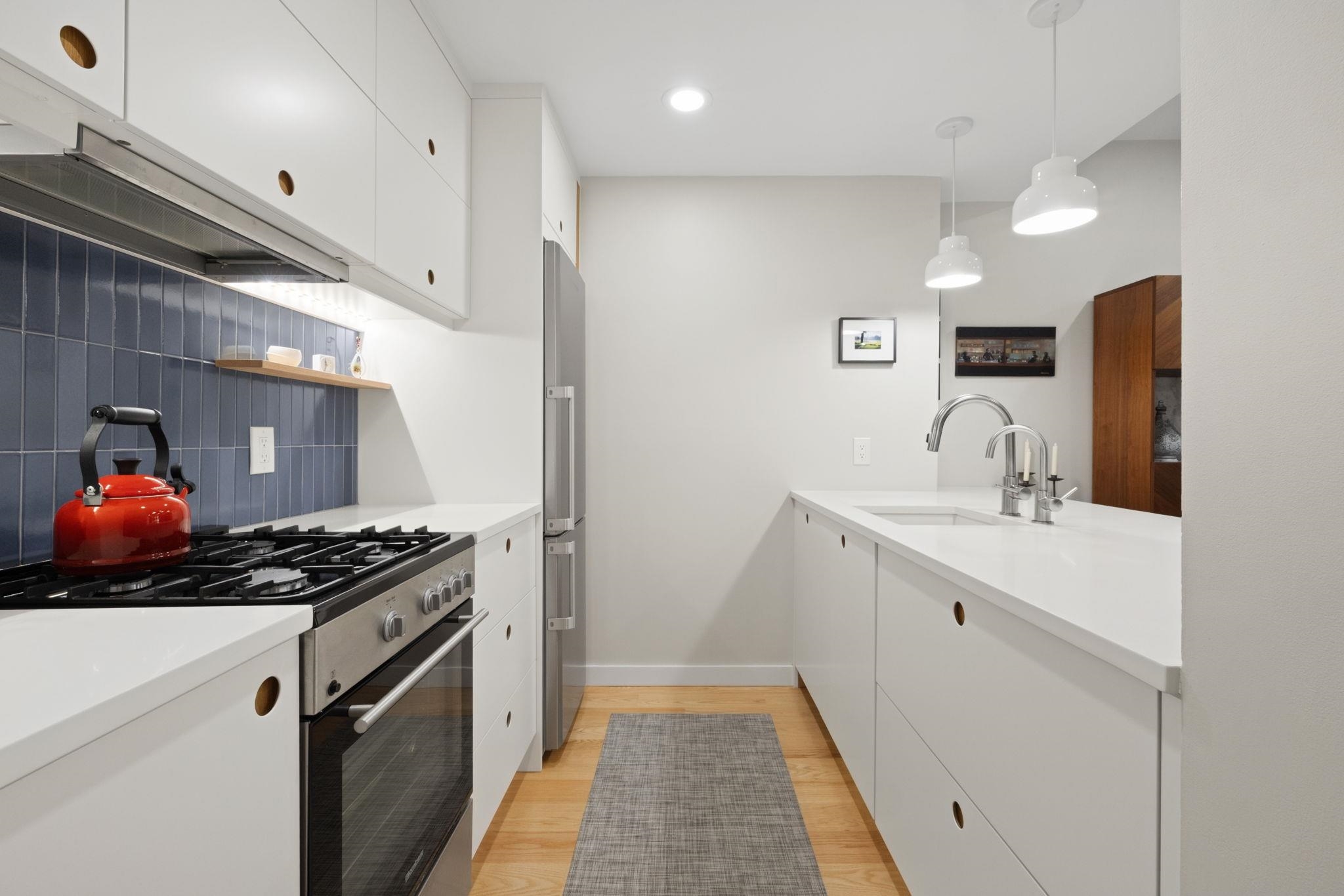 222 MONTGOMERY ST Unit: 1-J