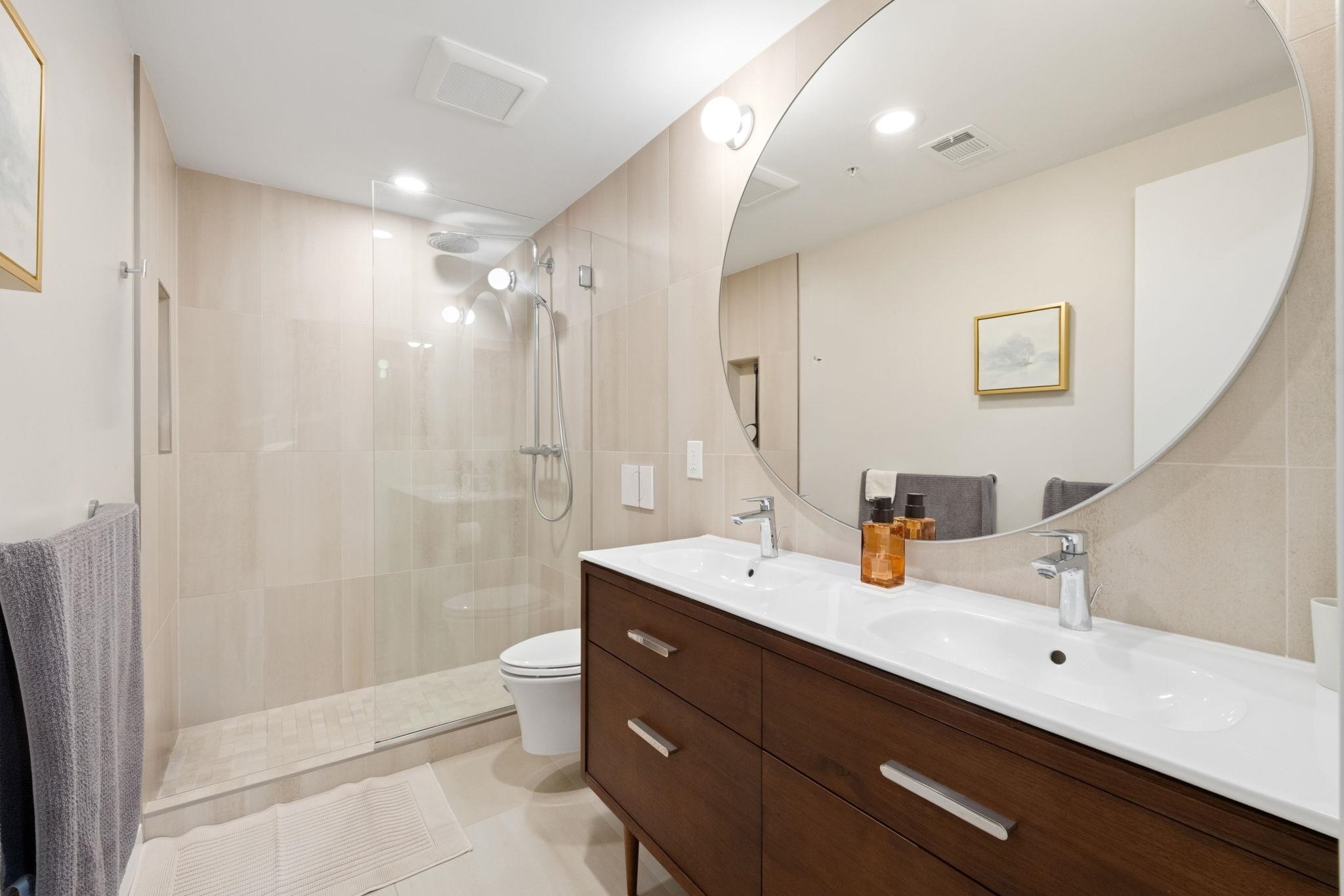 222 MONTGOMERY ST Unit: 1-J