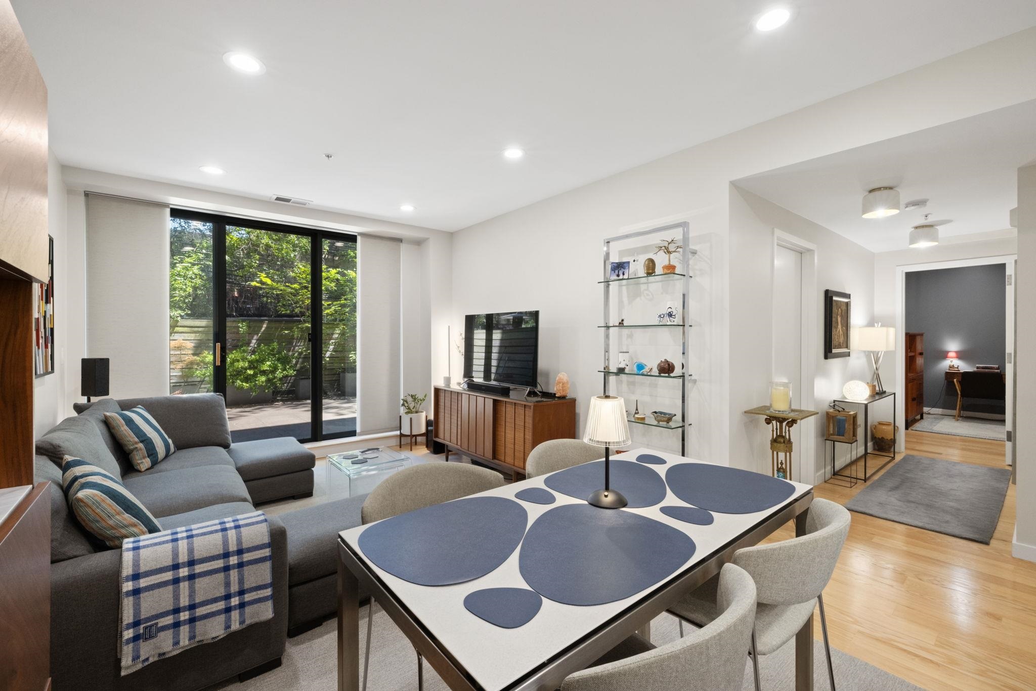 222 MONTGOMERY ST Unit: 1-J