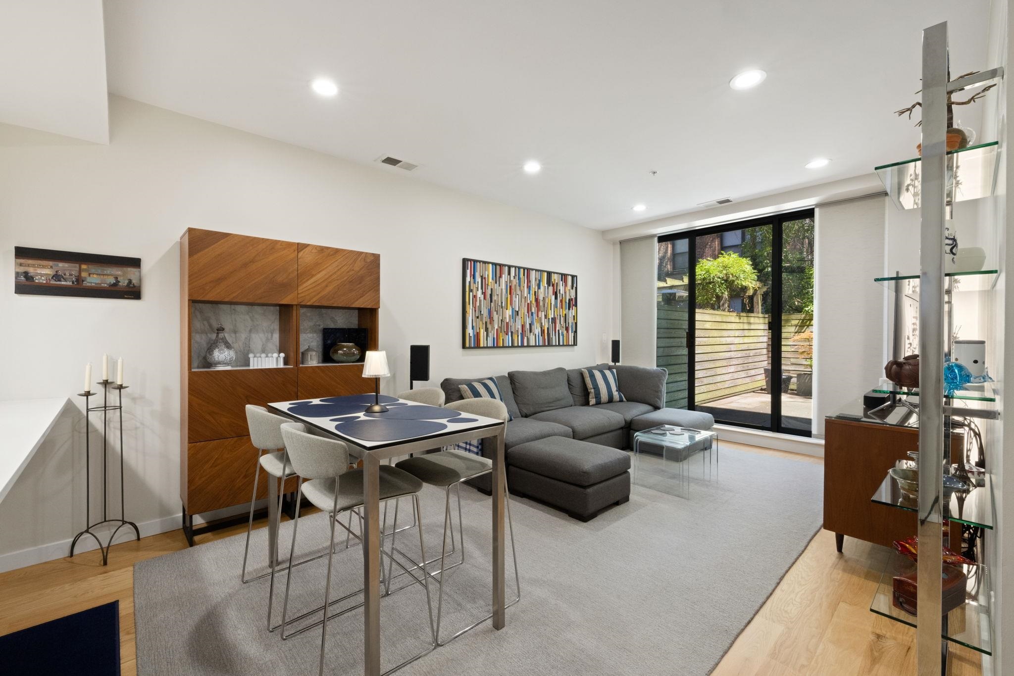 222 MONTGOMERY ST Unit: 1-J