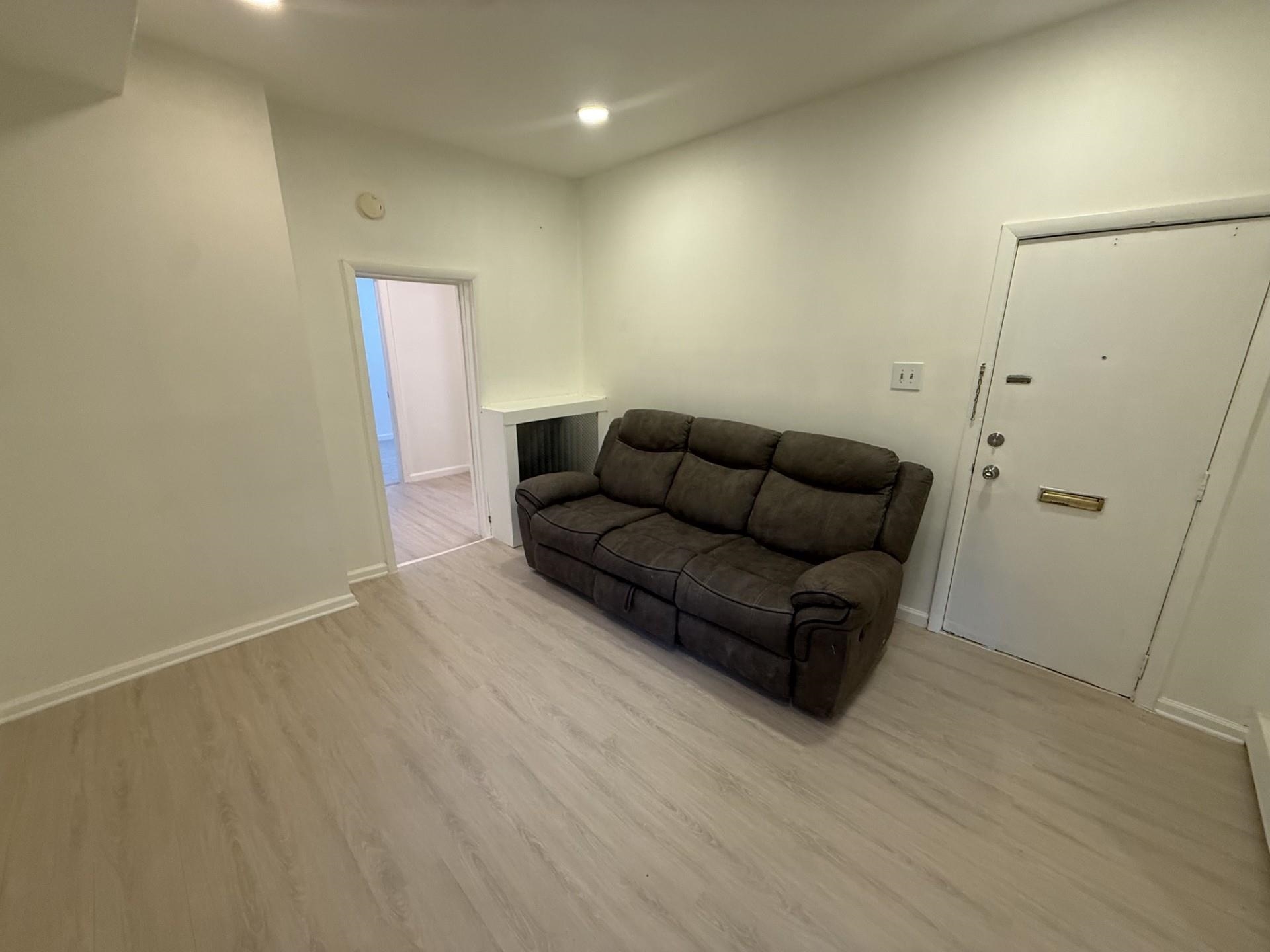 6100 BROADWAY AVE Unit: #1