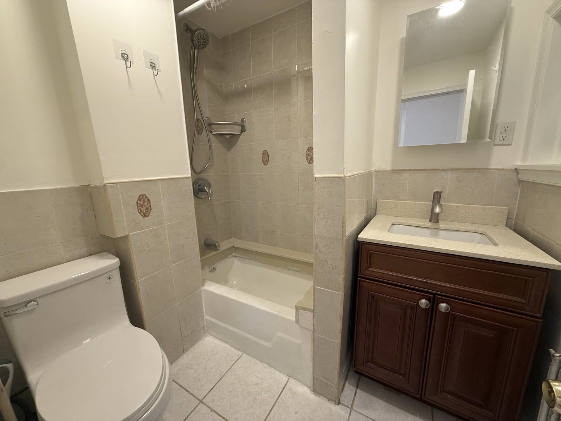6100 BROADWAY AVE Unit: #1